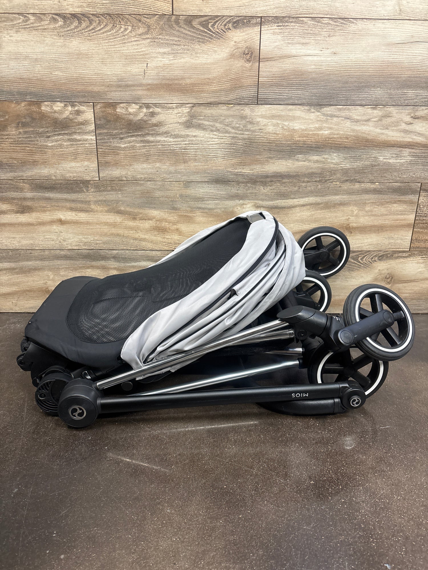 Cybex Platinum Mios 3 Stroller in Chrome Grey with Accessories
