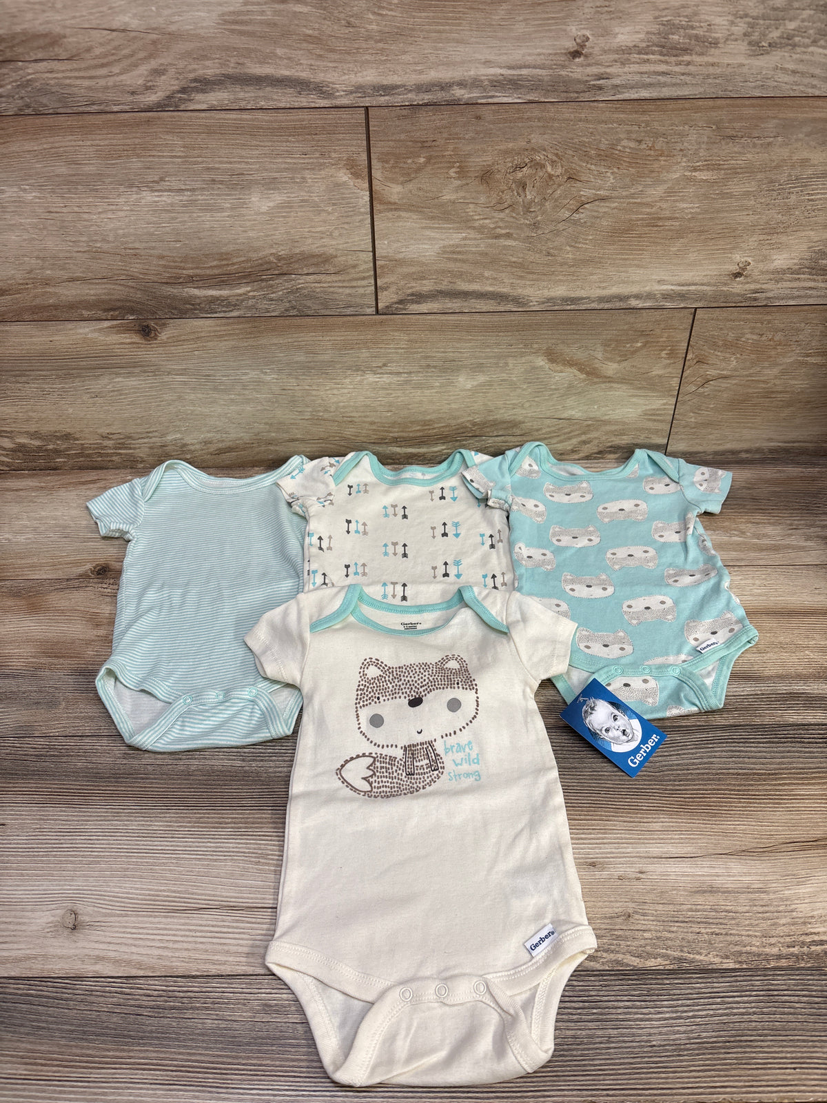 NEW Gerber 4pk Bodysuits Cream sz 6-9m
