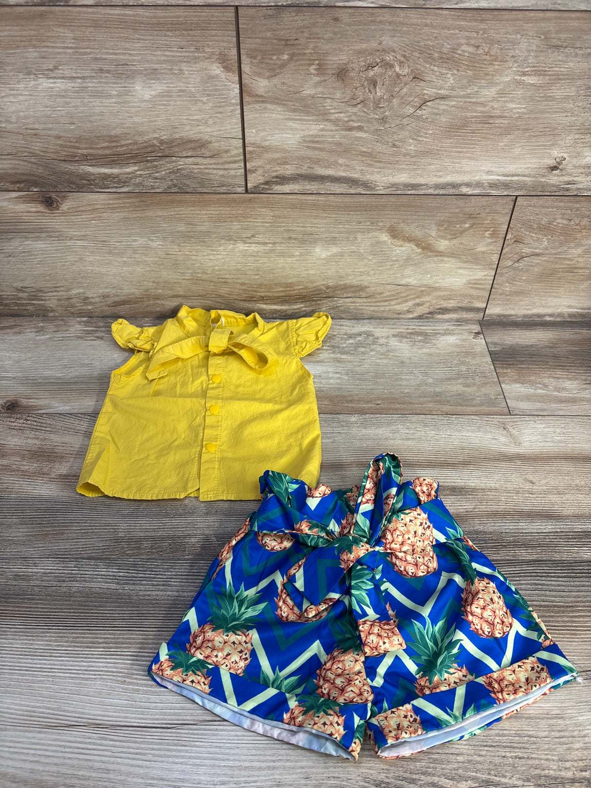 Generic 2pc Button-Up Bow Shirt & Pineapple Shorts Yellow sz 12m