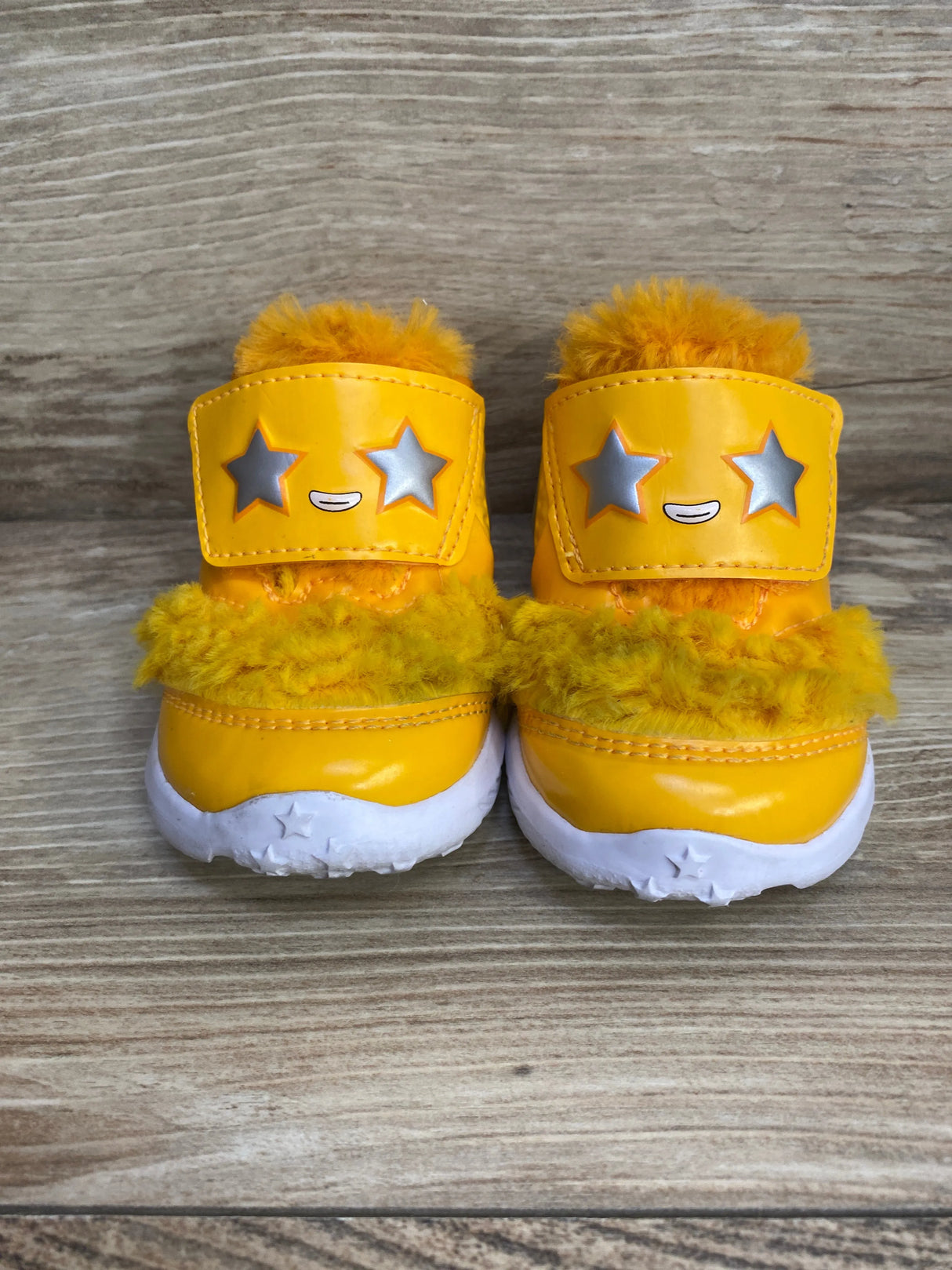 Nike Star Runner 2 Lil 'Silver Yellow' Sneakers sz 4c