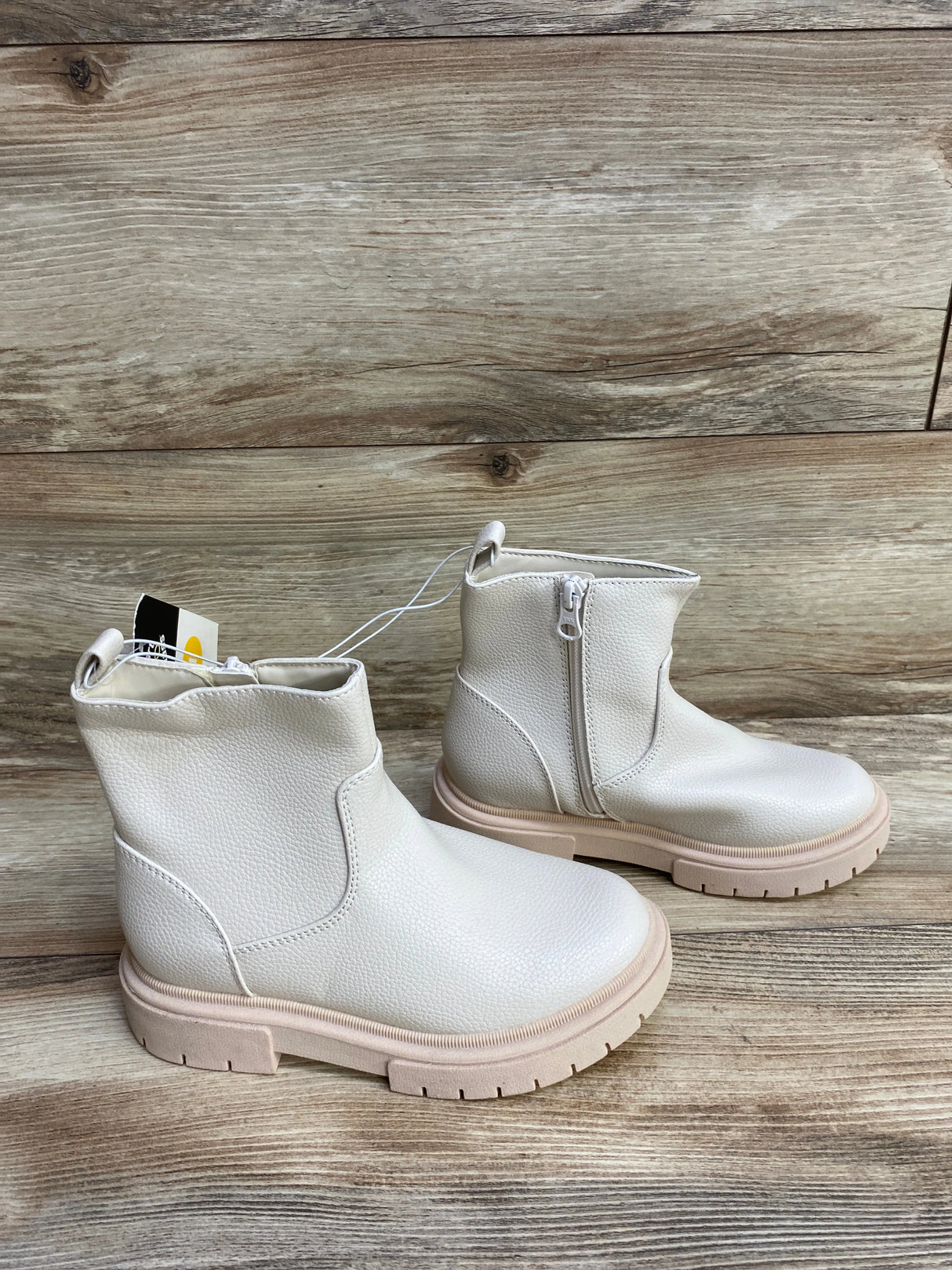 NEW Art Class Priyanka Boots Ivory sz 1Y