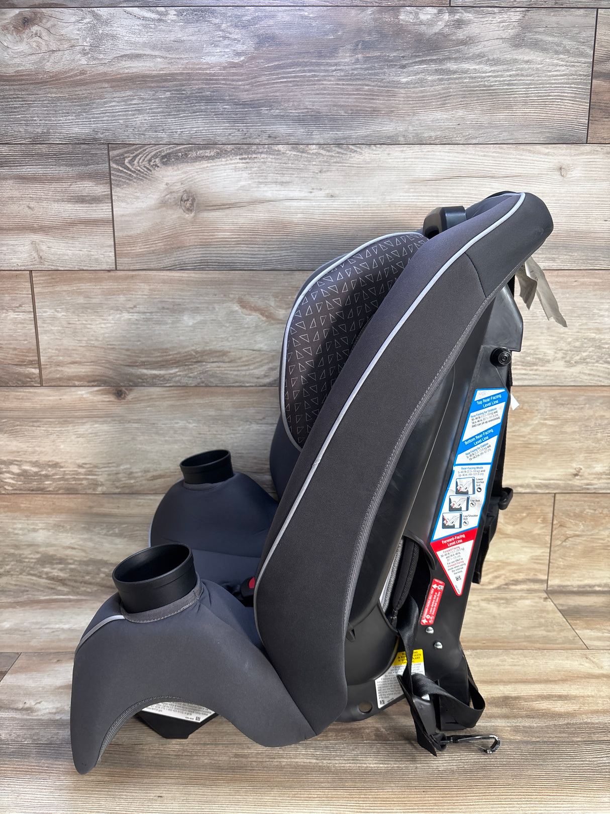 Cosco Easy Elite Slim All-in-One Convertible Car Seat in Grey Glyphs