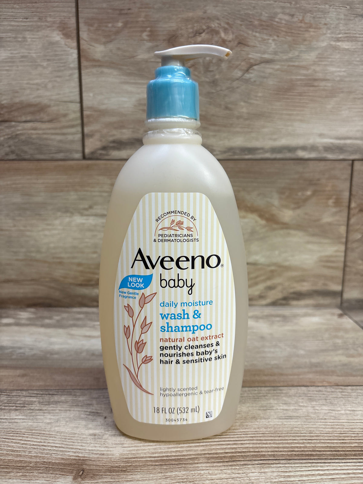 NEW Aveeno Baby Daily Moisture Wash & Shampoo 18oz
