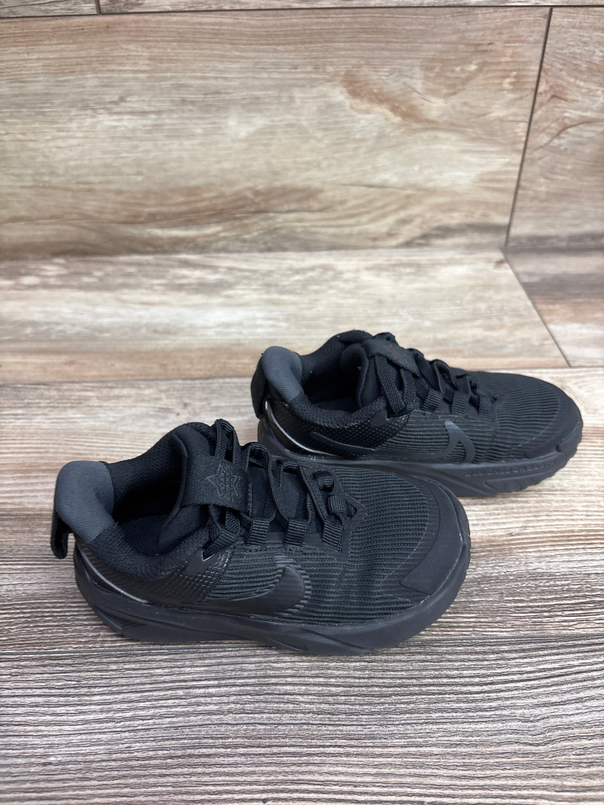 Nike Star Runner 4 TD 'Triple Black' Sneakers sz 8c