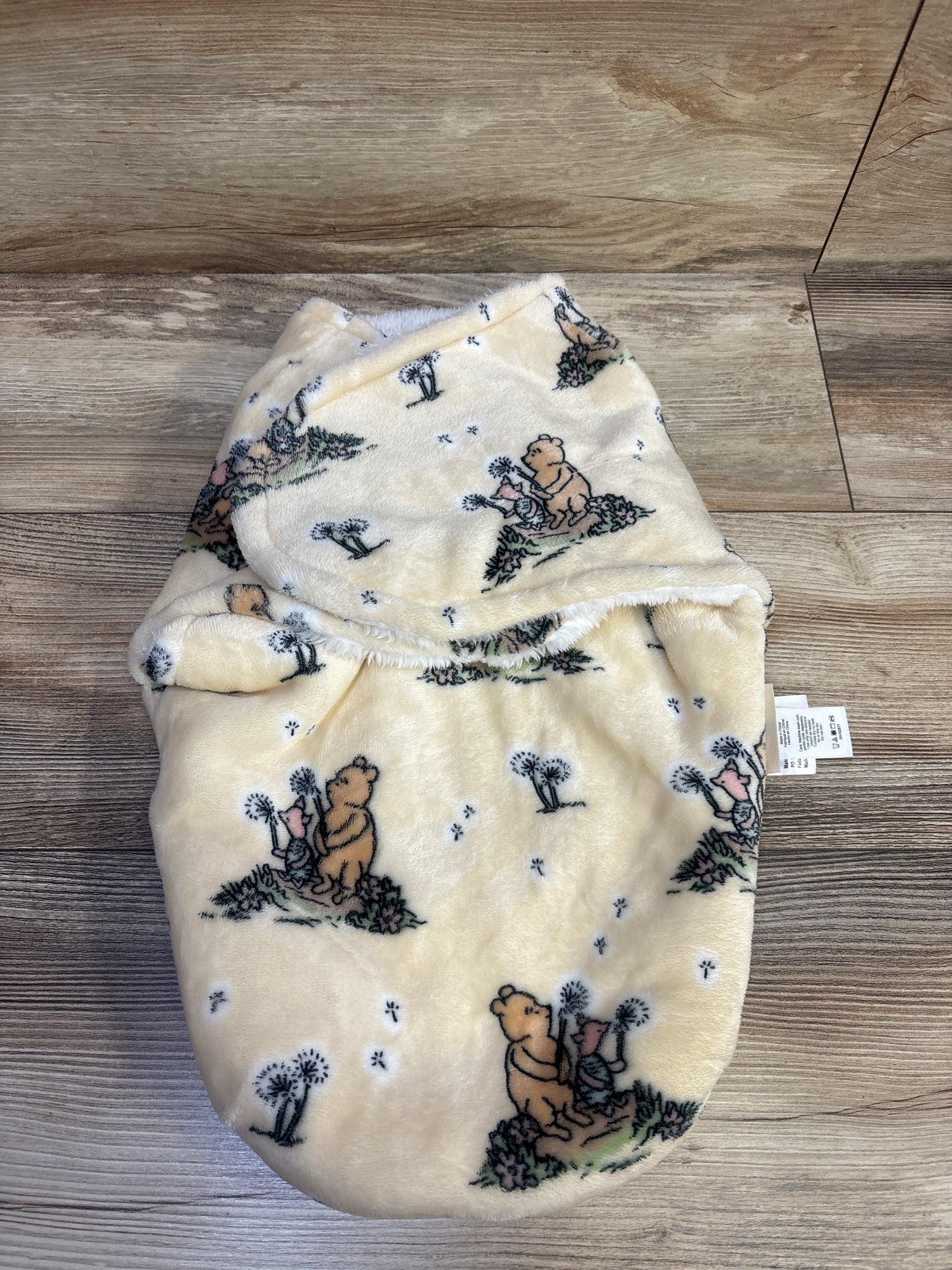 Pooh Bear Collection Plush Swaddle Wrap Cream sz 0-3m