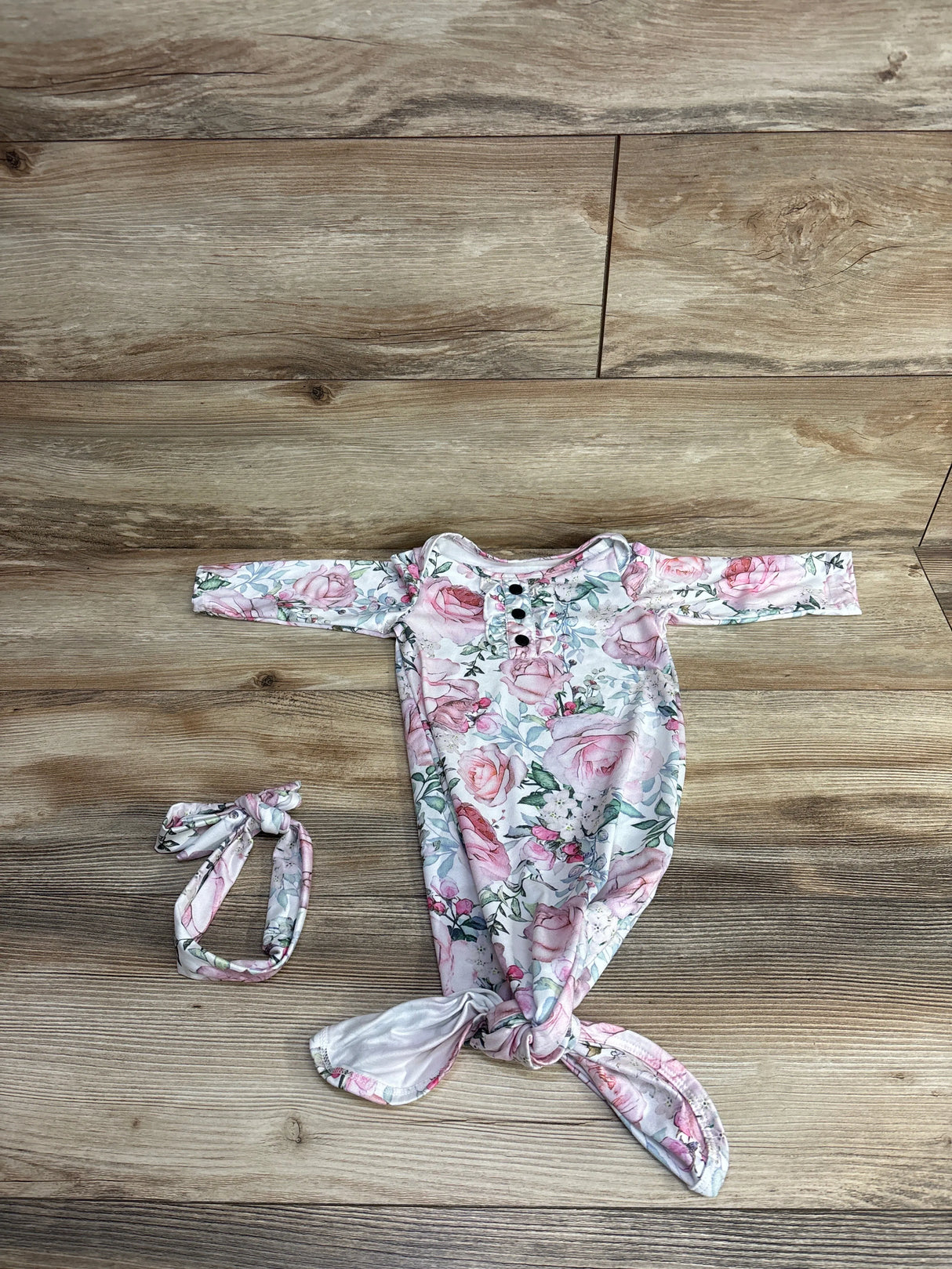 2pc Floral Knotted Sleeper Gown & Headpiece White sz 1-3m