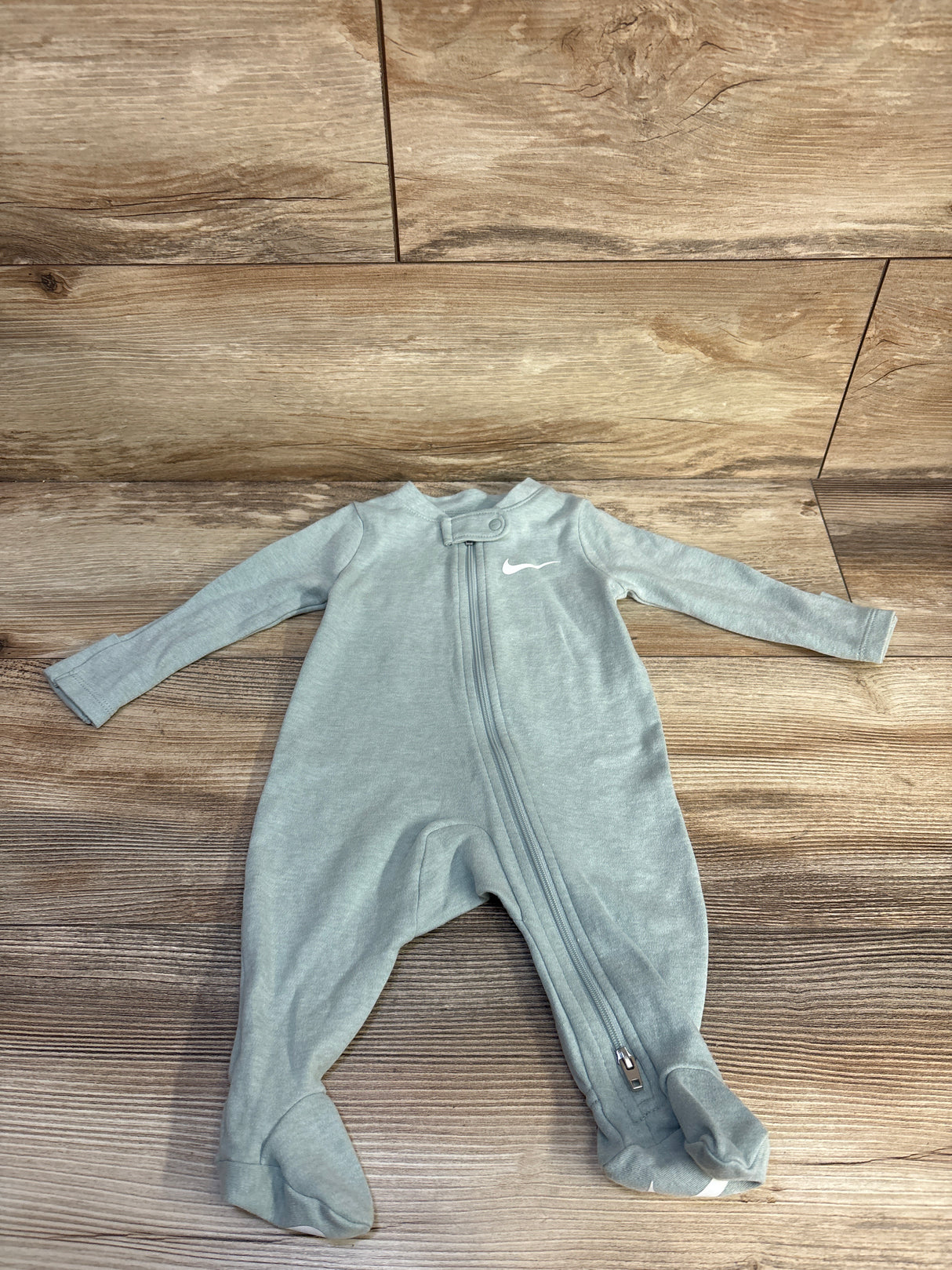 Nike Sleeper Green sz 3m