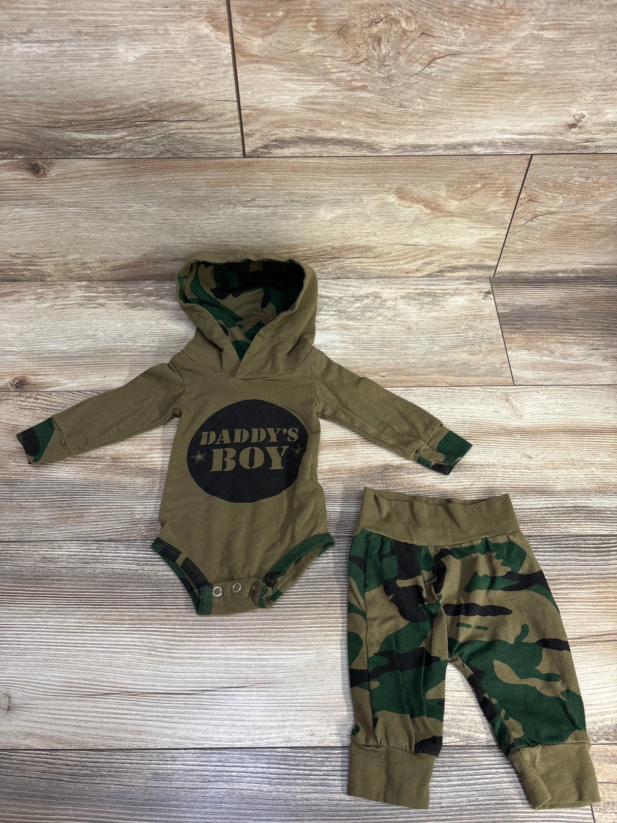 2pc Daddy's Boy Hooded Bodysuit & Camo Pants Green sz Newborn
