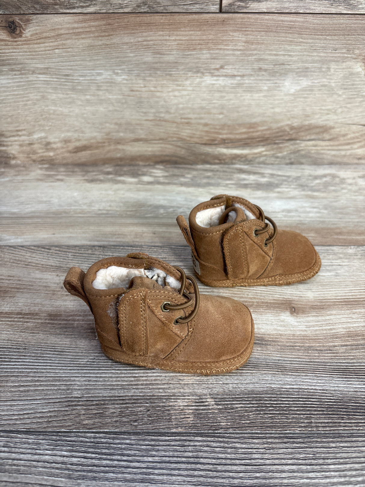 UGG Neumel Slippers Chestnut sz 0/1c