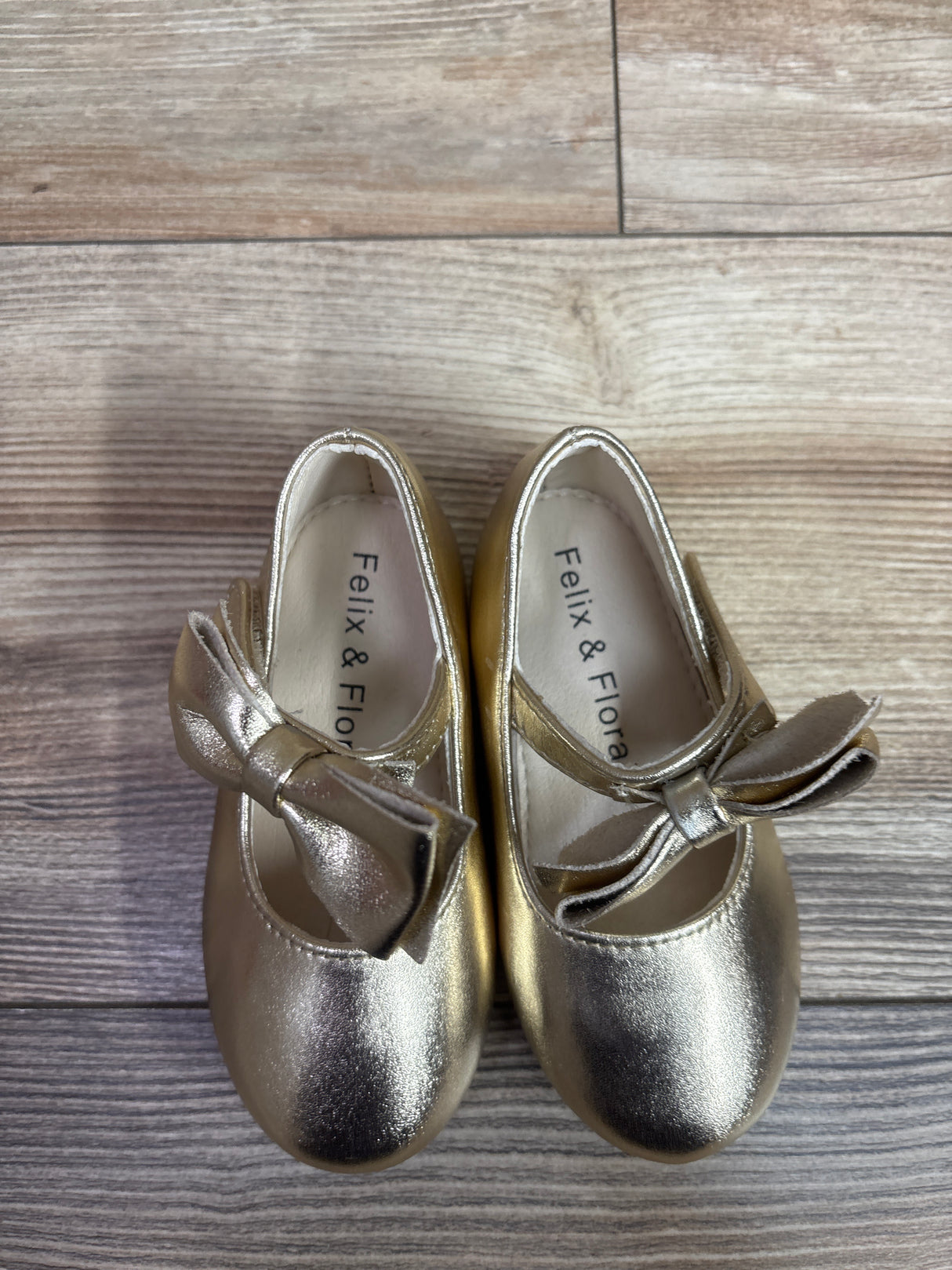 Felix & Flora Mary Jane Bow Dress Flats Gold sz 6c