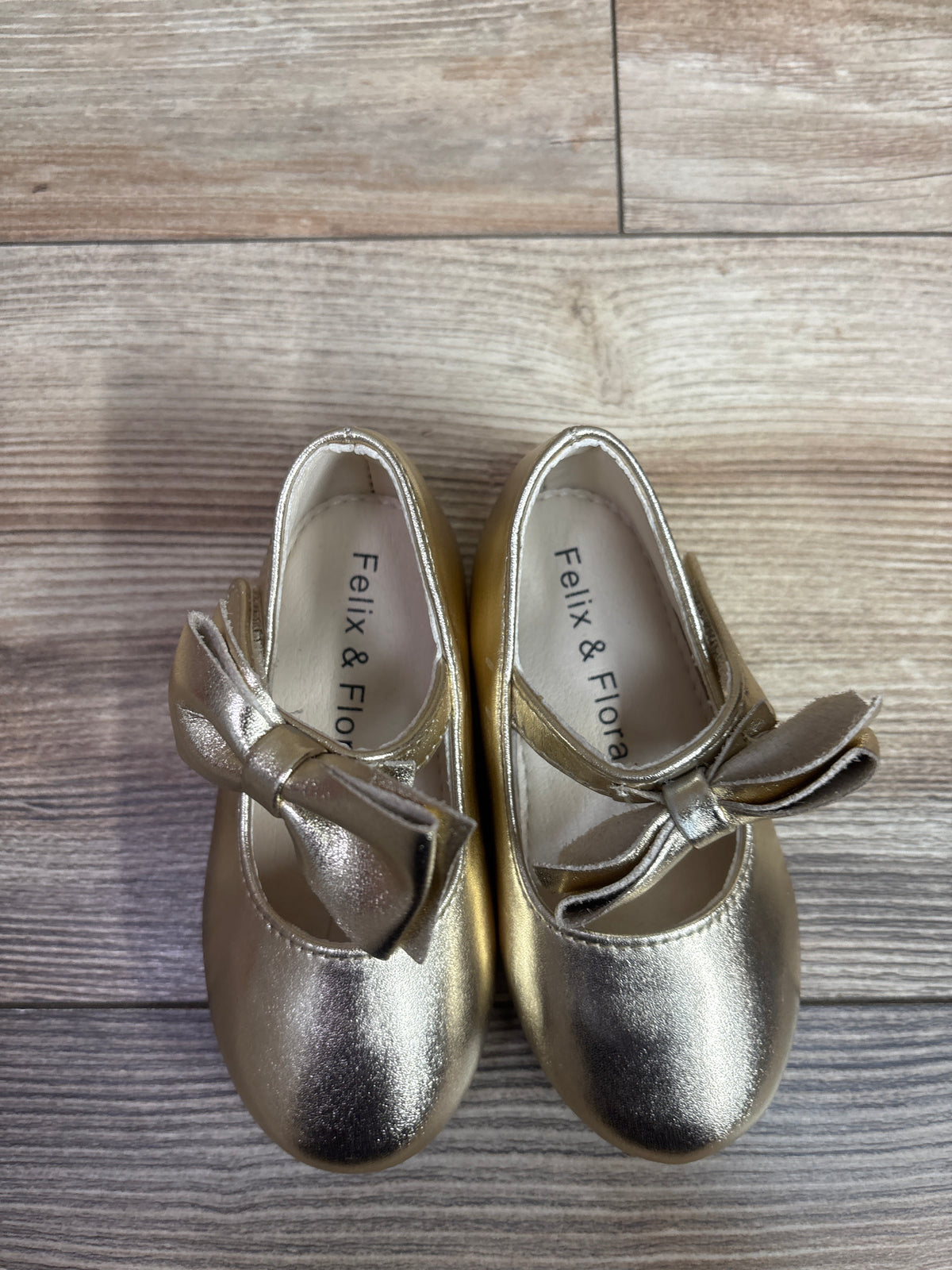 Felix & Flora Mary Jane Bow Dress Flats Gold sz 6c