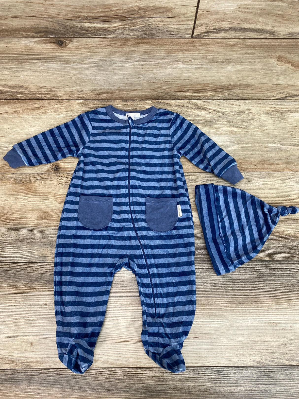 Tahari Baby Striped Sleeper & Hat Blue sz 3-6m