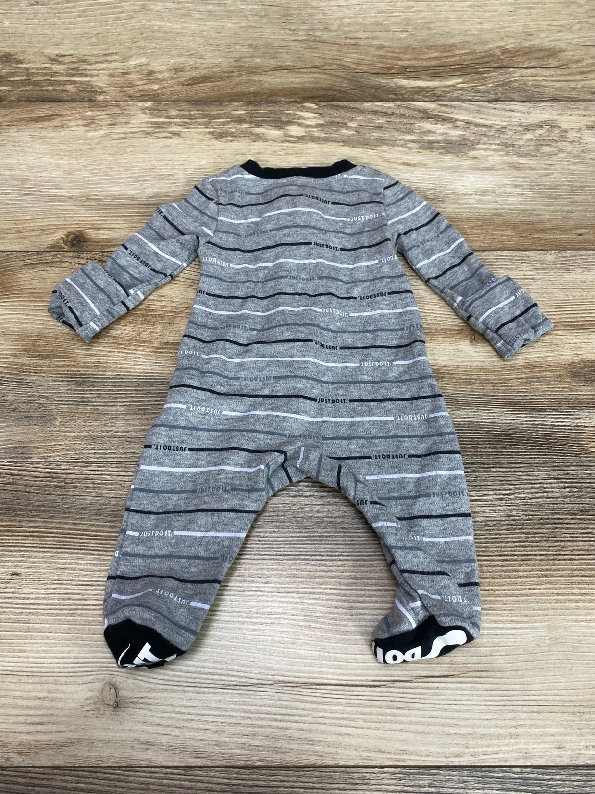 Nike Striped Sleeper Grey sz Newborn