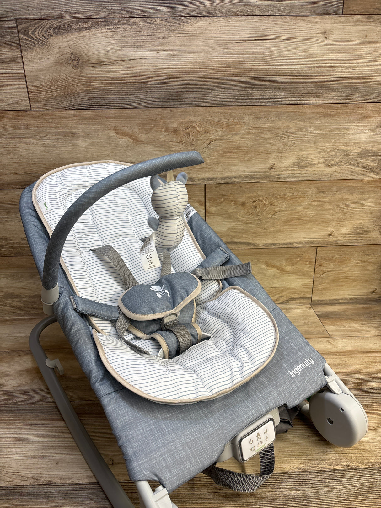 Ingenuity 2-in-1 Happy Belly Rock To Bounce Massage Baby Seat