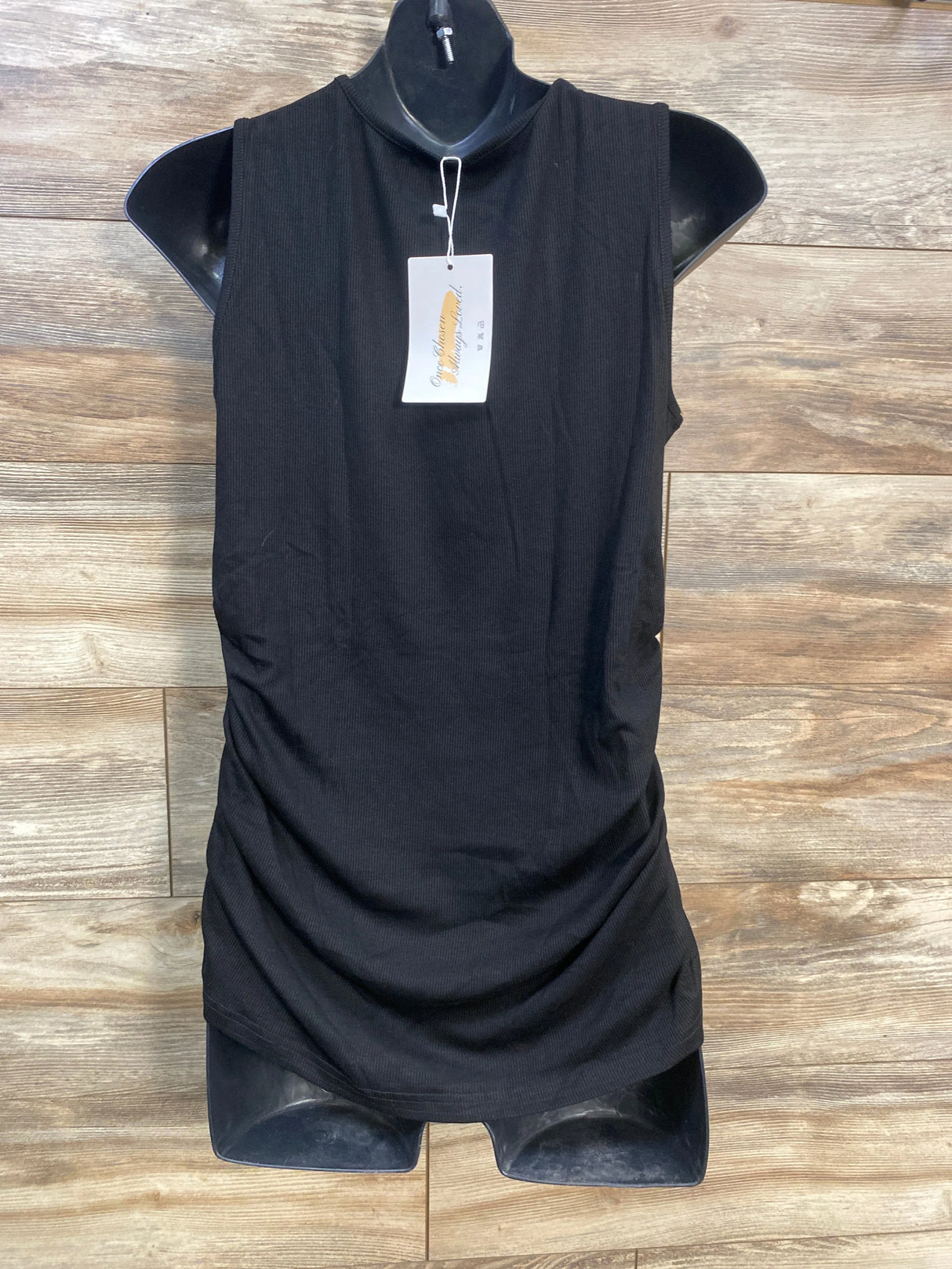 NEW Neer Ribbed Ruched Shirt Black sz Medium - Me n Mommy To Be