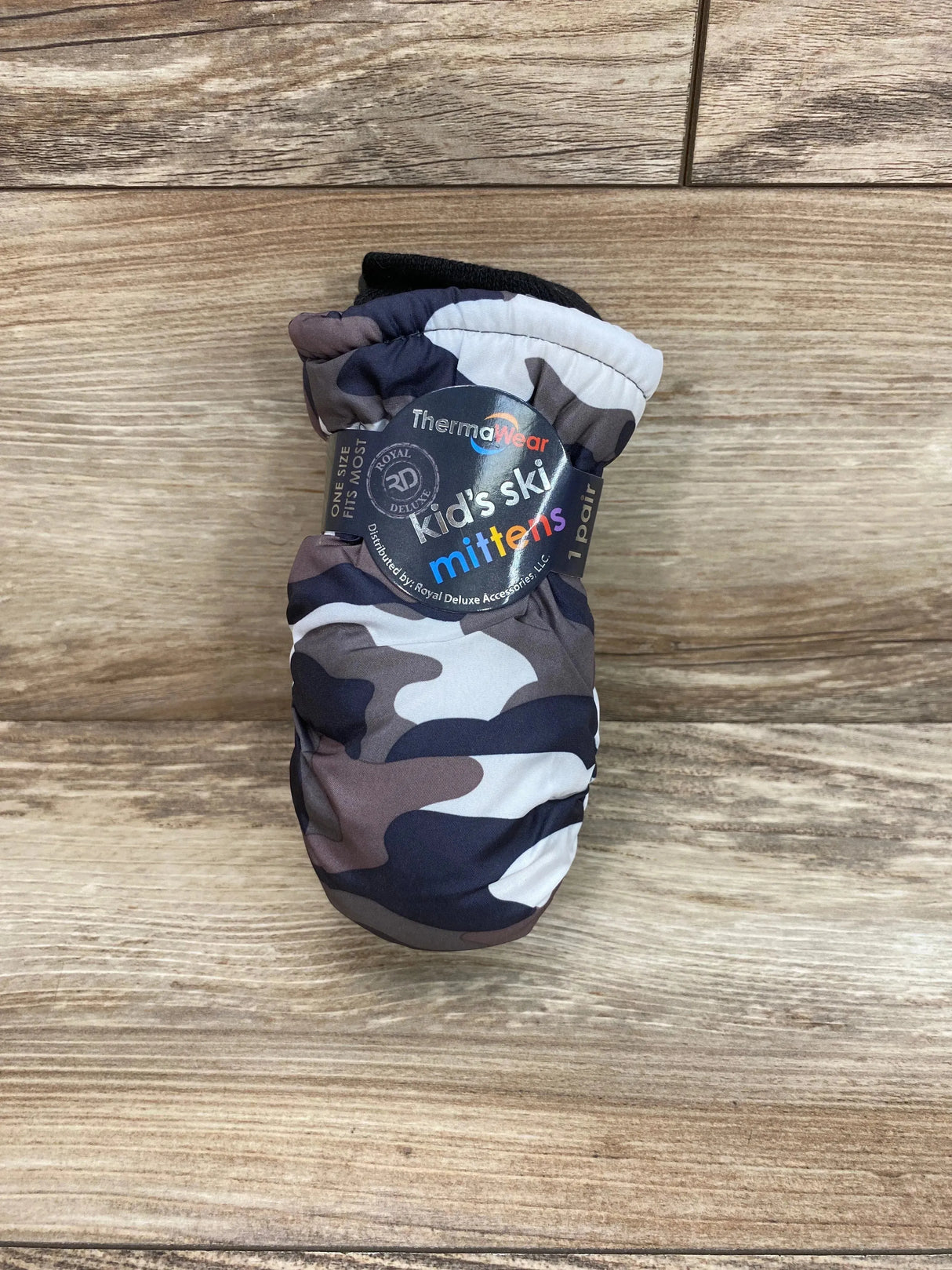 NEW ThermaWear Kid's Grey Ski Camo Mittens