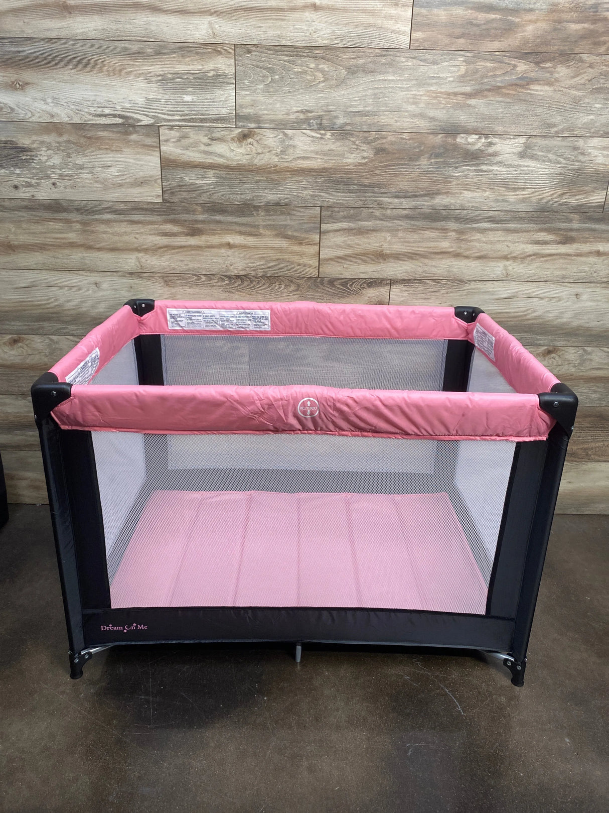 Dream On Me Nest Portable Play Yard, Black/Pink