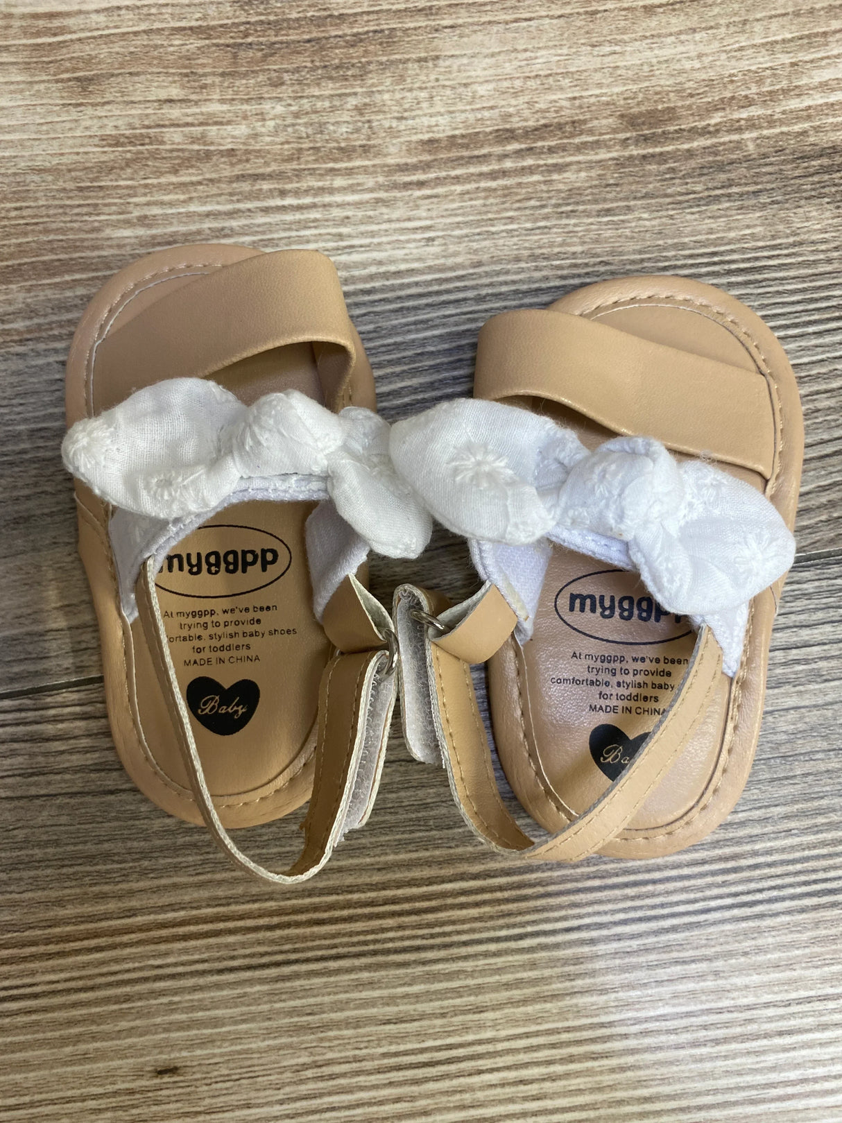 myggpp Bow Sandals White sz 4c