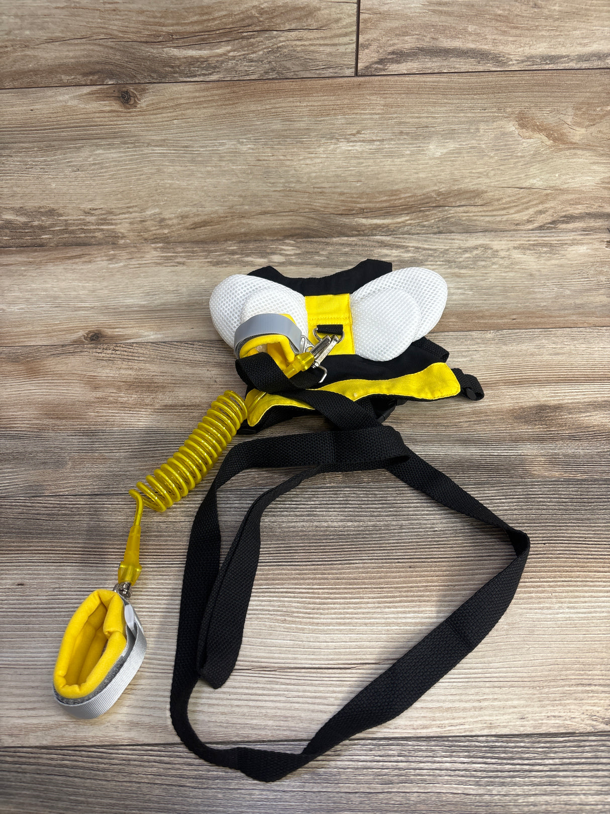 3-in-1 Toddler Harness Leash + Anti-Lost Wrist Link, Bee