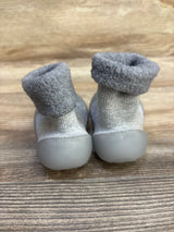 SZZY Fleece Non-Slip Sock Shoes Grey sz 4c - Me n Mommy To Be