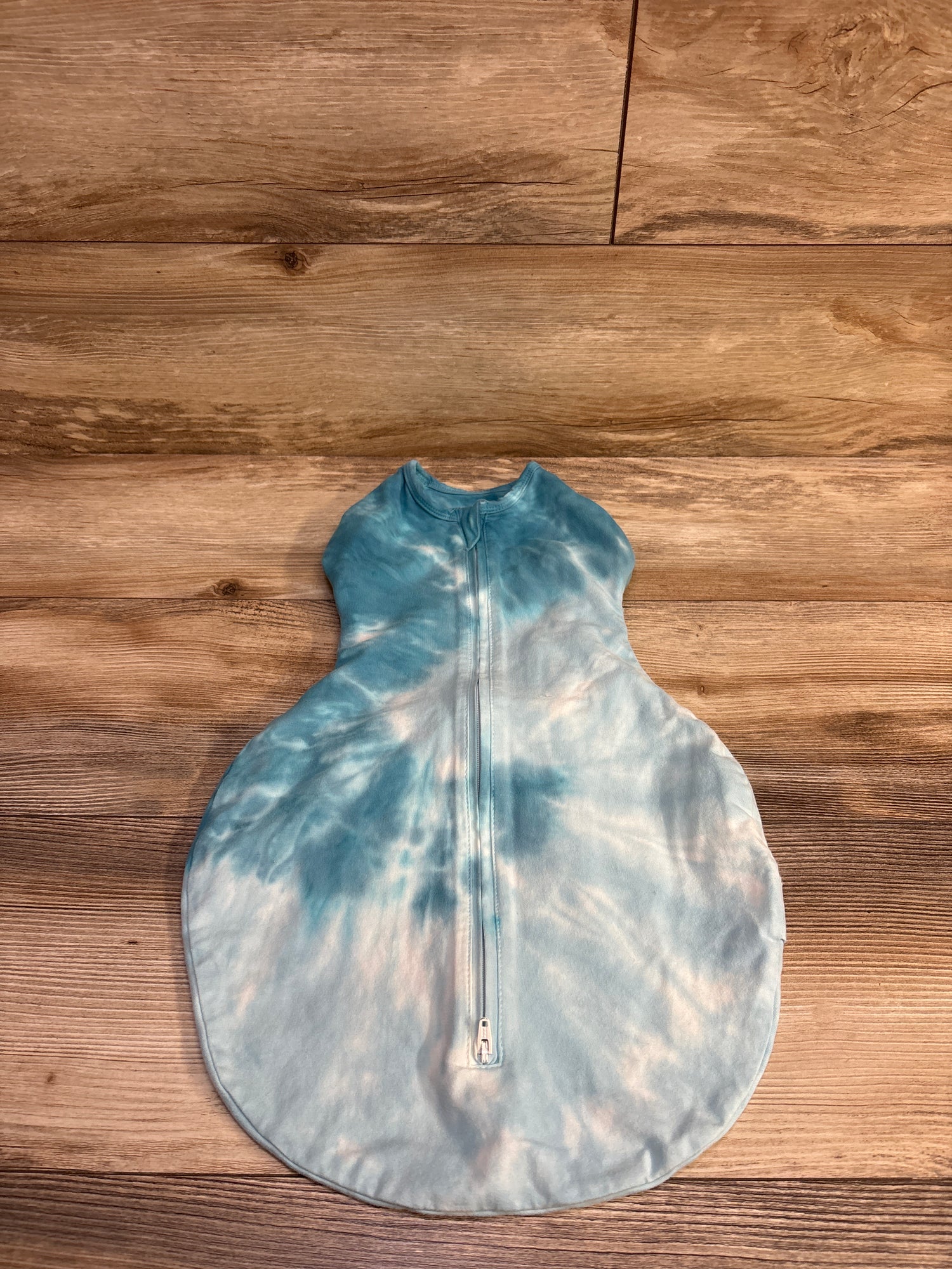 Happiest Baby Sleepea 5-Second Swaddle Tie-Dye Blue sz S/0-3m