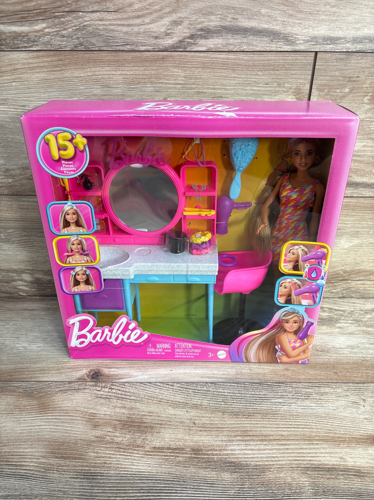 NEW Barbie Doll and Hair Salon Playset