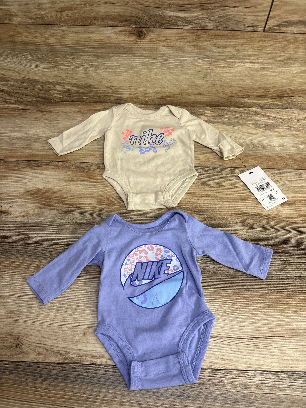 NEW Nike 2pk Floral Bodysuit Set Beige sz Newborn