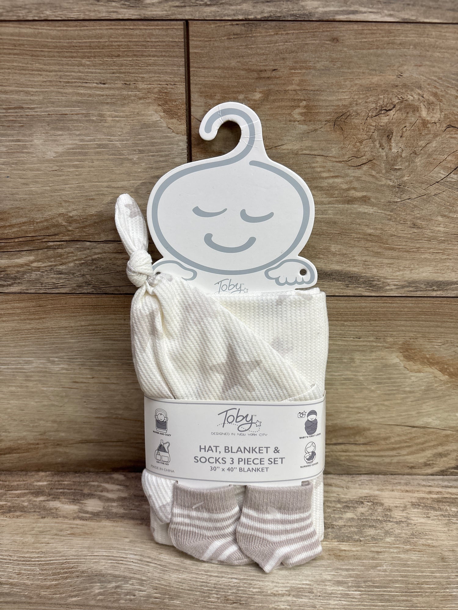 NEW Toby 3pc Hat, Swaddle Blanket, & Socks Set sz Newborn