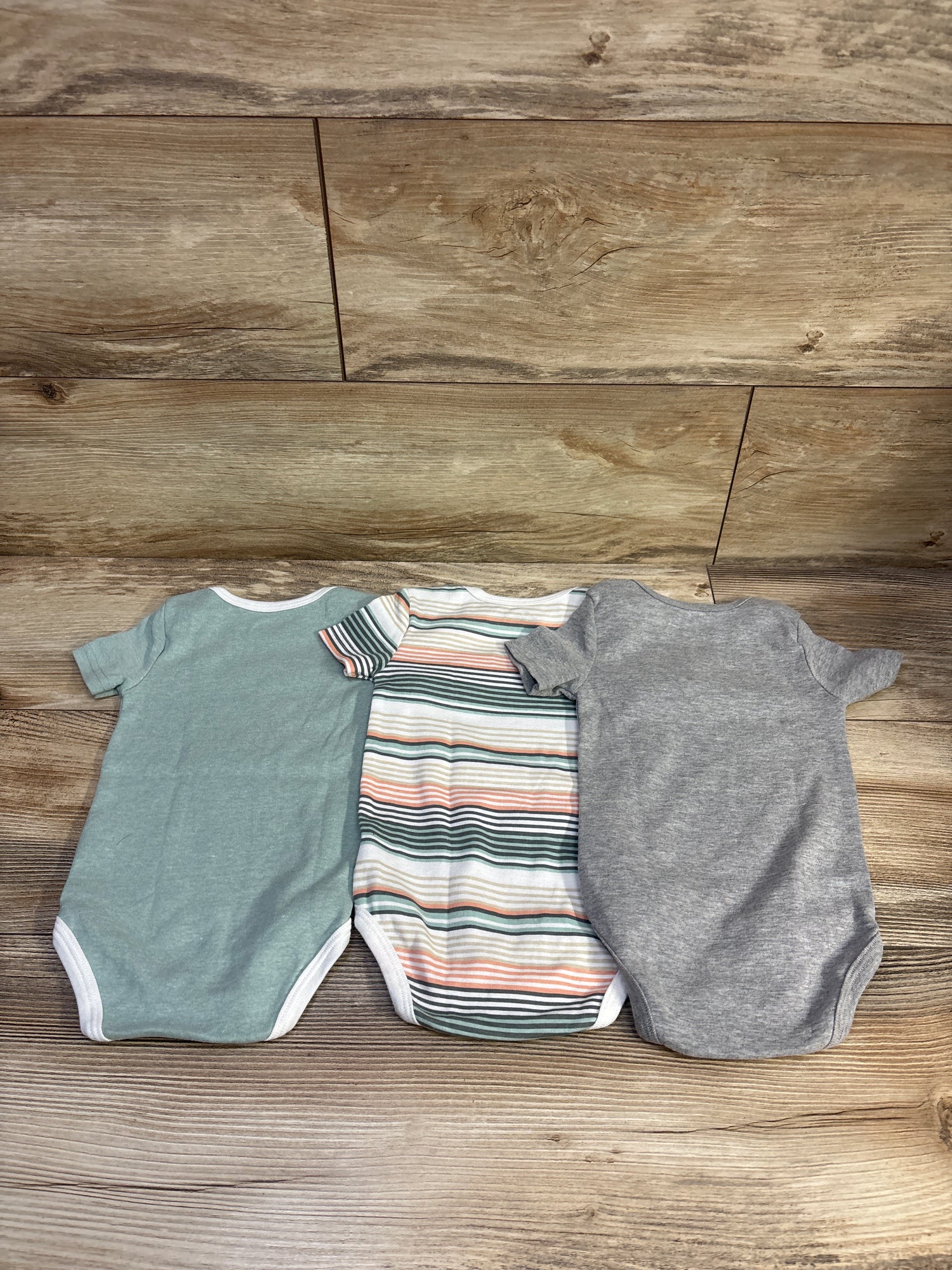 Quiksilver 3pk Bodysuit Set Green sz 12m