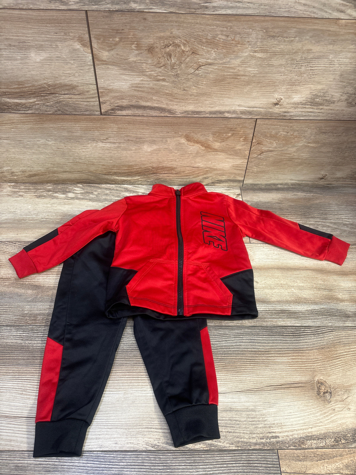 Nike 2pc Tracksuit Set Red sz 18m
