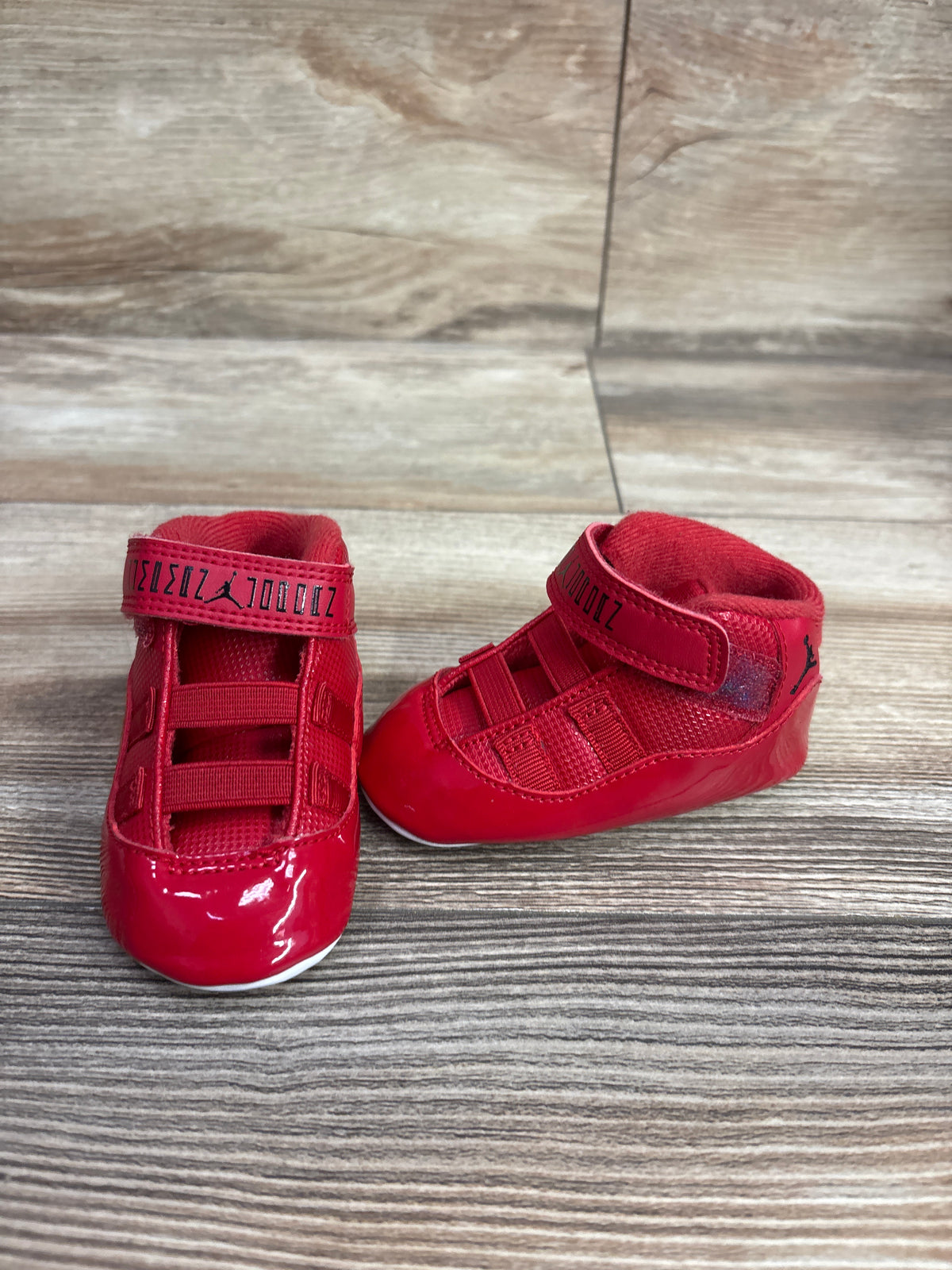 Air Jordan 11 Retro 'Win Like 96' Sneakers sz 3c