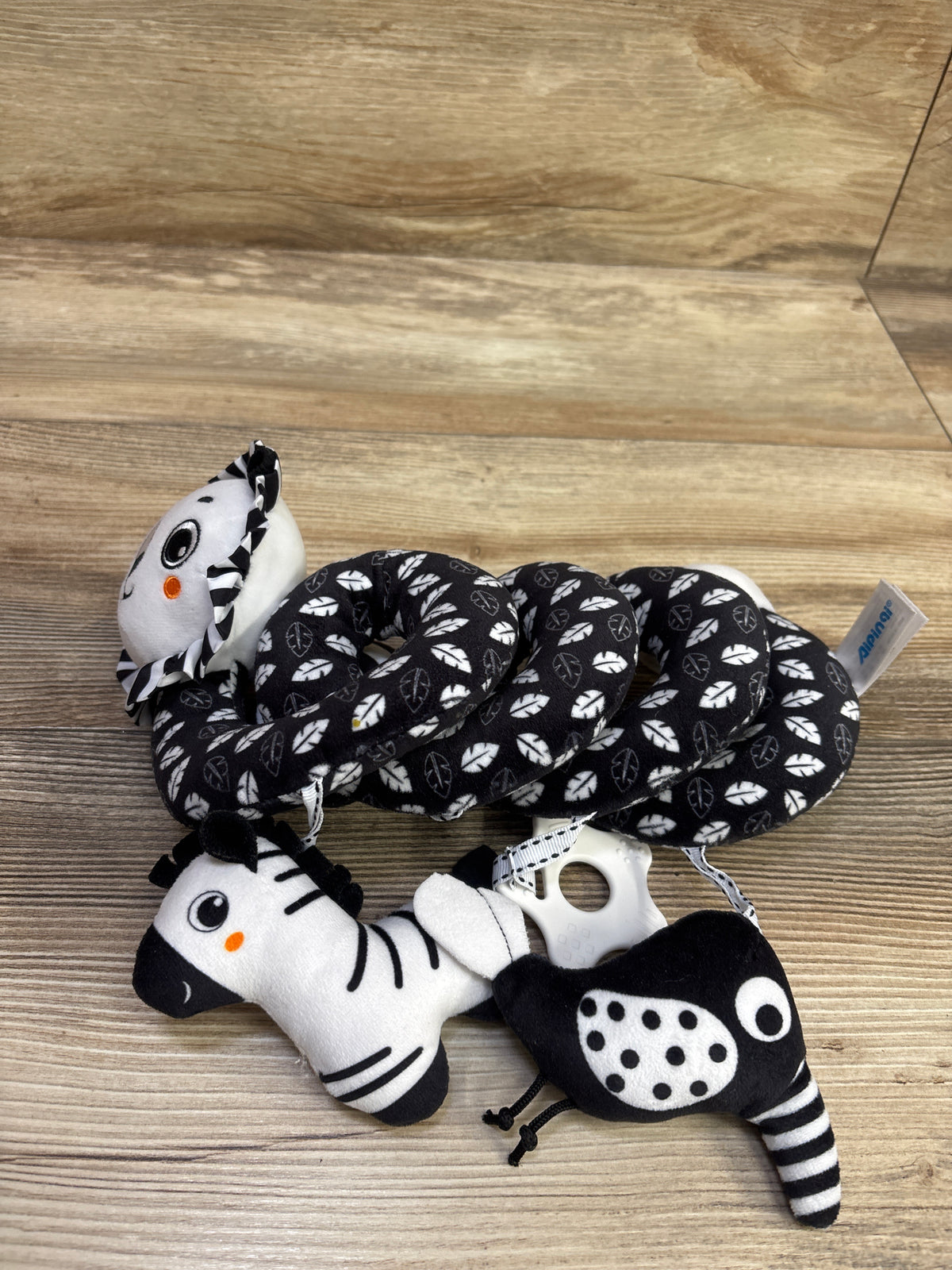 AIPINQI Spiral Activity Toy Black/White