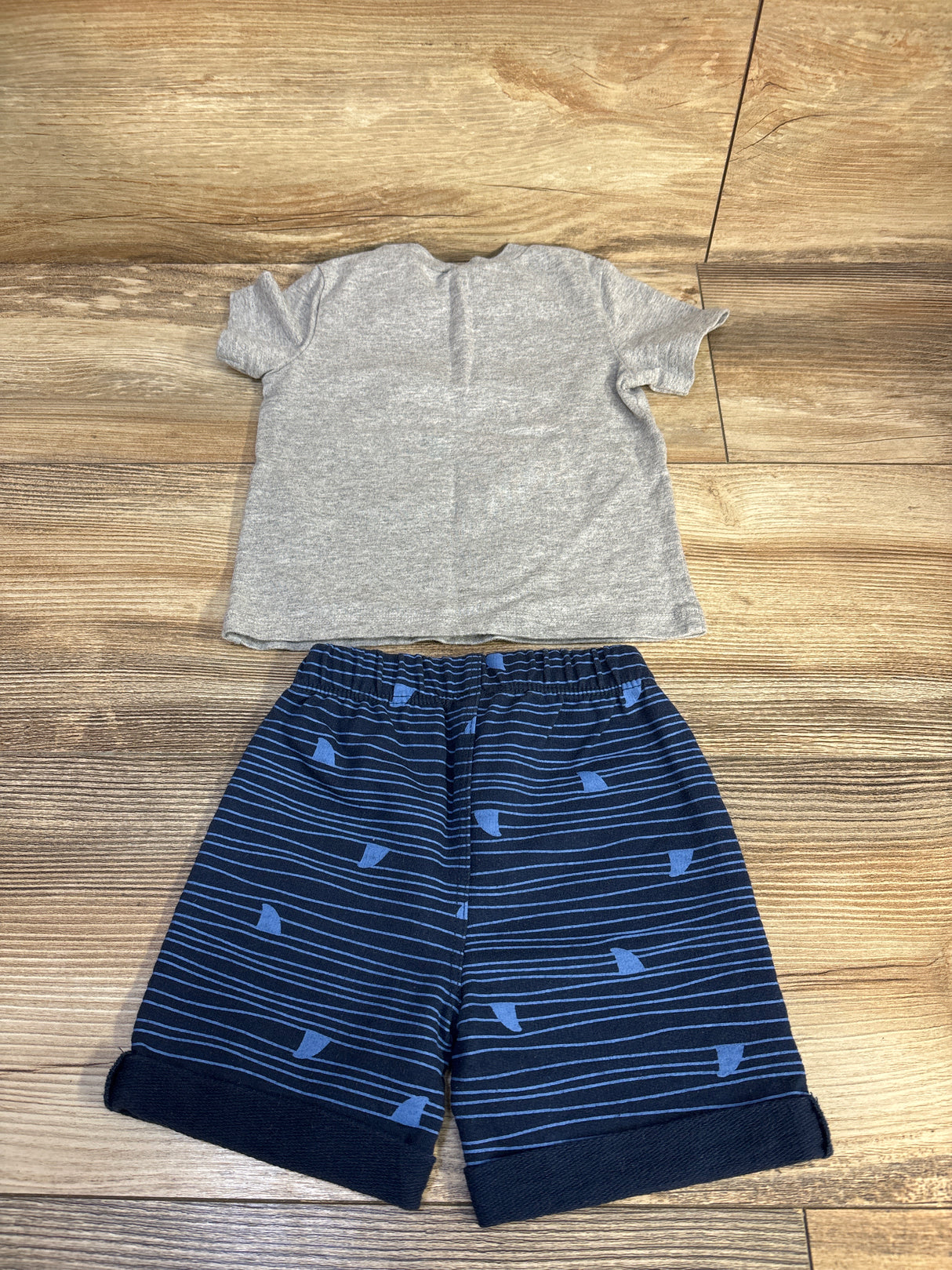Pl Baby 2pc Shark Shirt & Shorts Set Grey sz 9m