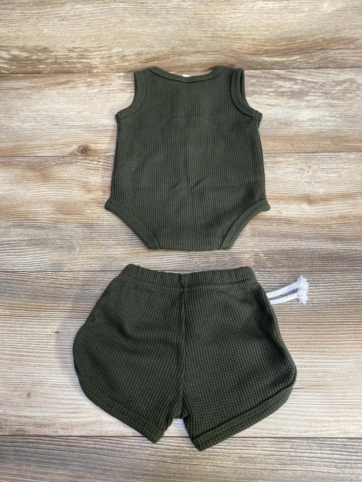 2pc Thermal Bodysuit & Shorts Green sz 3-6m