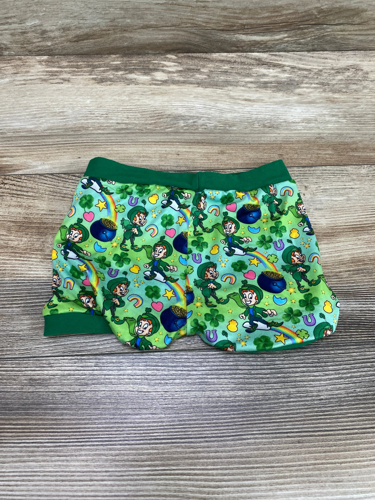 Lucky Charms Shorts Green sz 18m