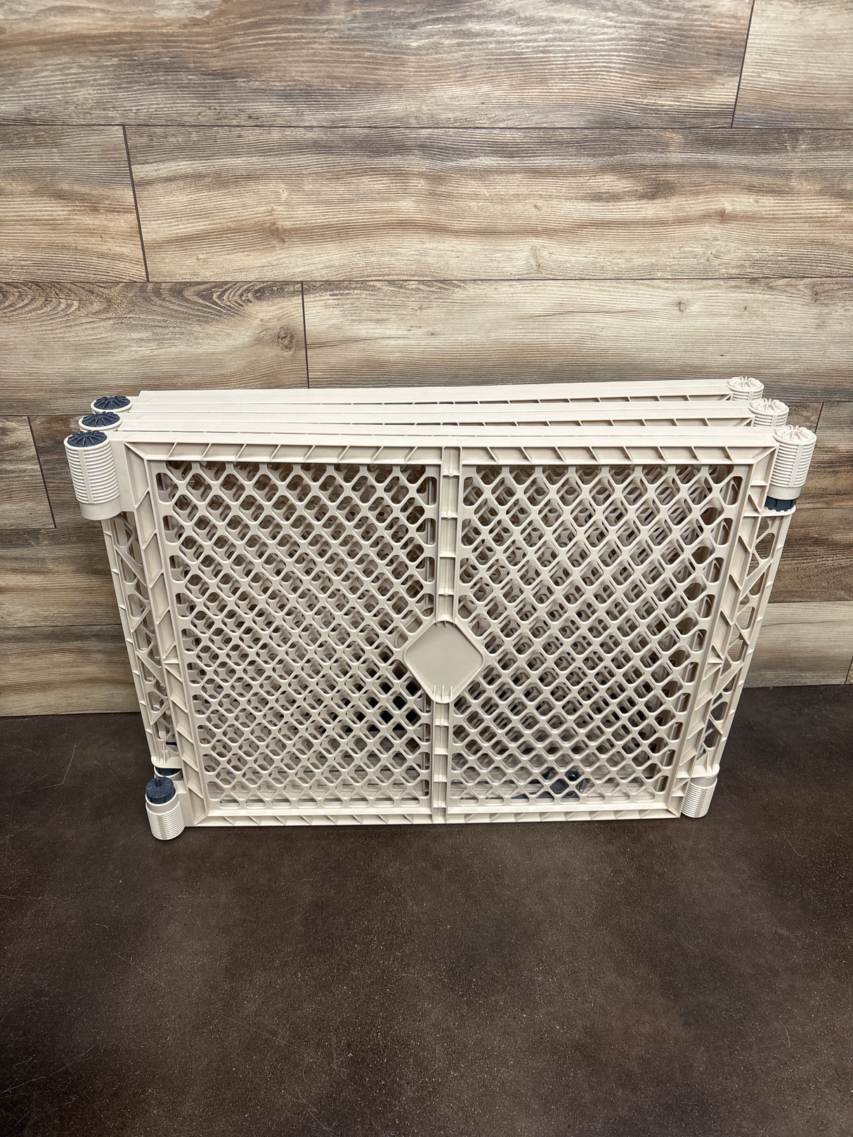 North States Superyard 6 Panel Gate, Beige
