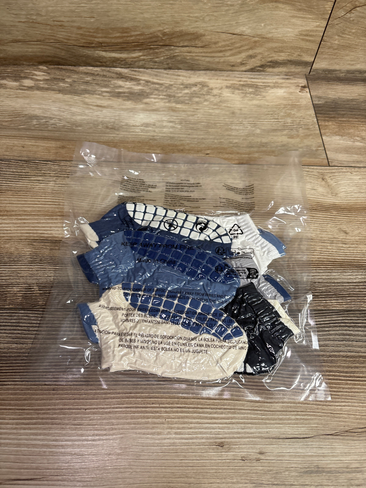 NEW Gripper Bottom Socks 6pk sz 2-4T