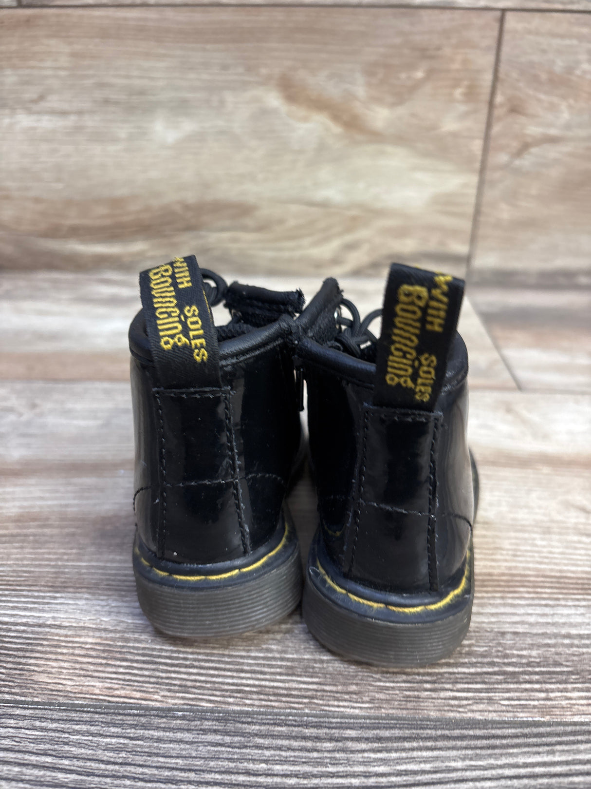 Dr. Martens Patent Leather Lace Up Boots Black sz 4c