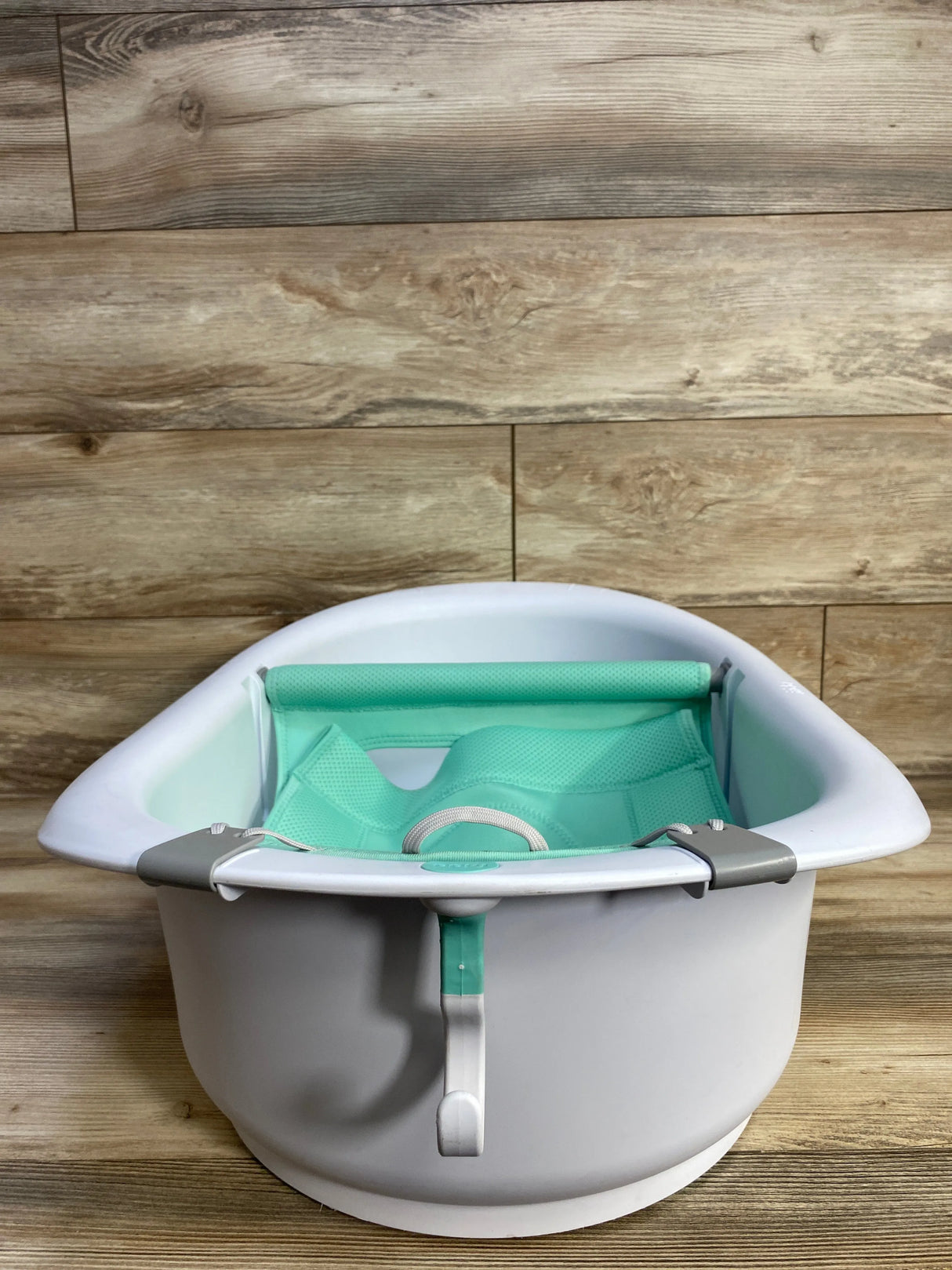 Frida Baby 4-in-1 Grow-With-Me Bath Tub