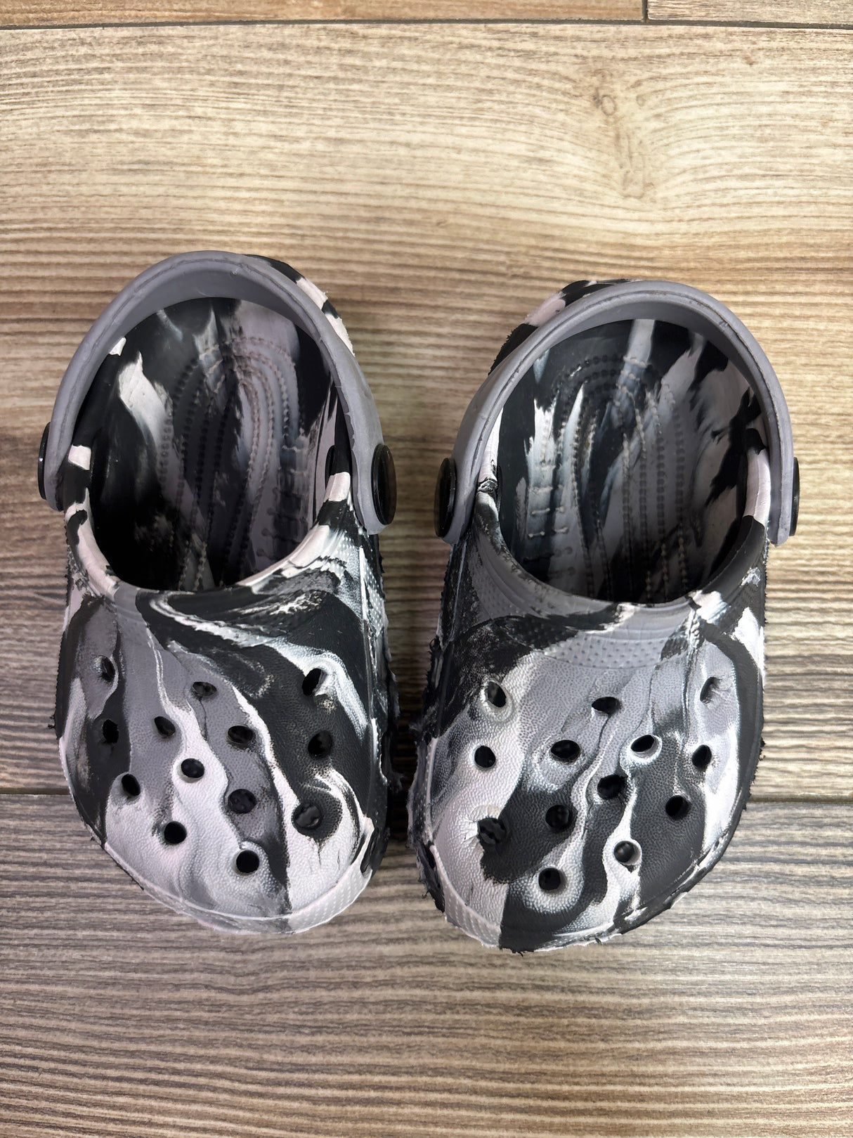 Marbled Clogs Black/White sz 5c