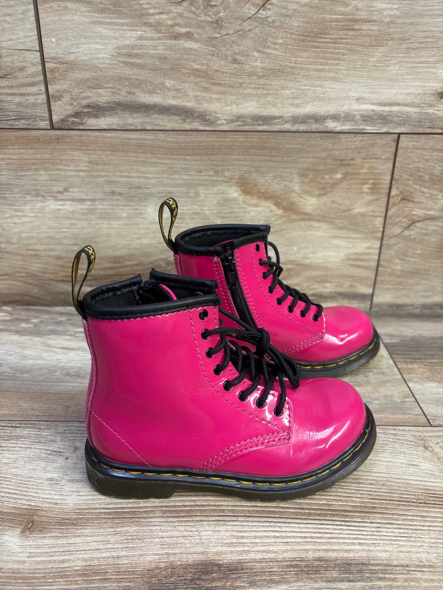 Dr. Martens Patent Leather Lace Up Boots Pink sz 10c
