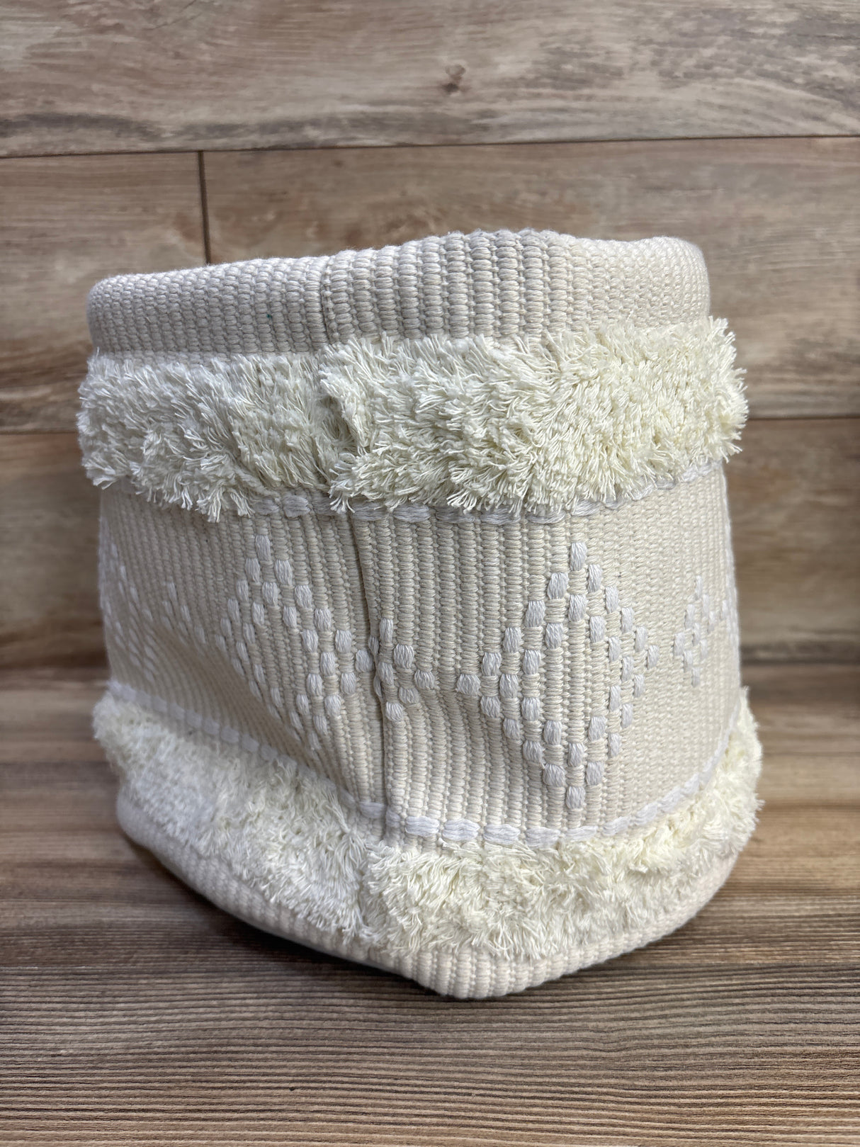 NEW Cloud Island Tufted Fabric Medium Round Storage Basket - Cream