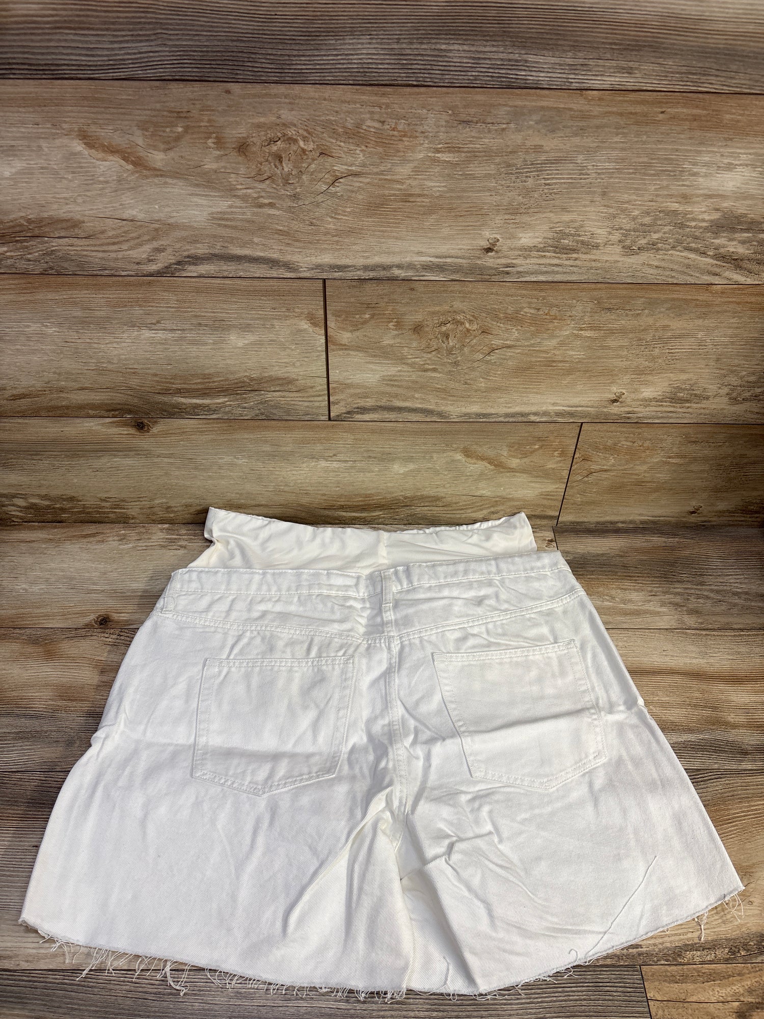 NEW Gap Maternity  7" Maternity Full Panel Denim Bermuda Shorts White sz XL (34/18R)