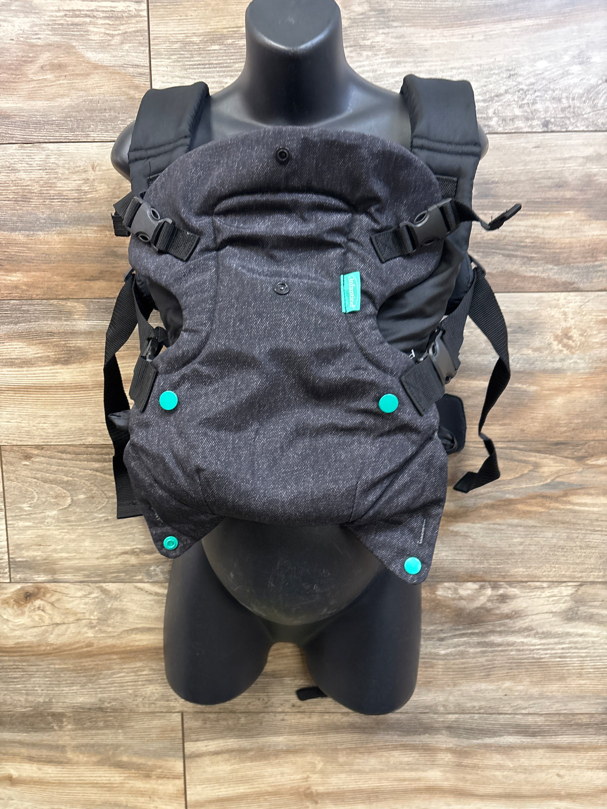 Infantino Flip 4-in-1 Convertible Baby Carrier Grey 8-32lbs