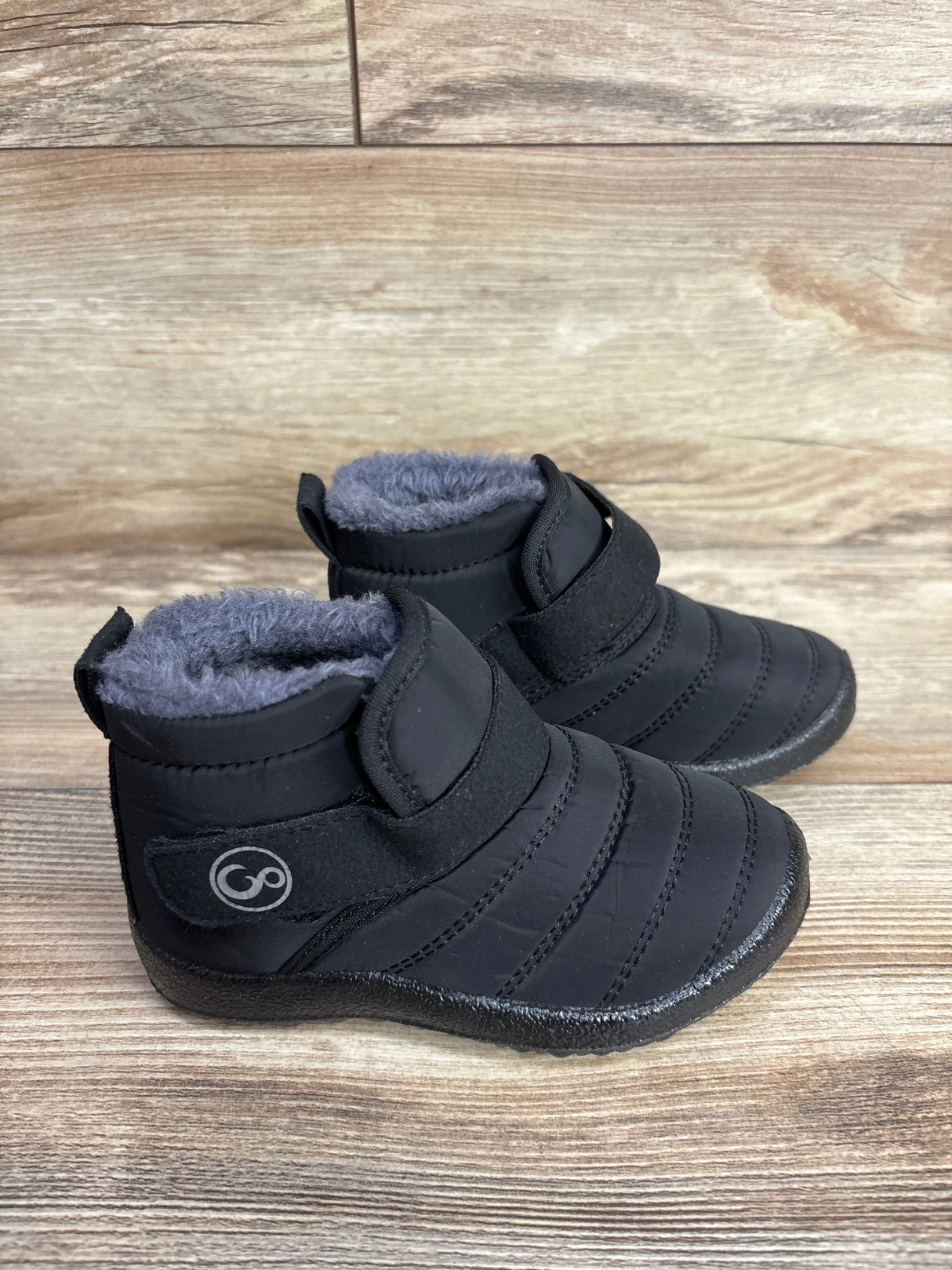 Faux Fur Lined Snow Boots Black sz 10c