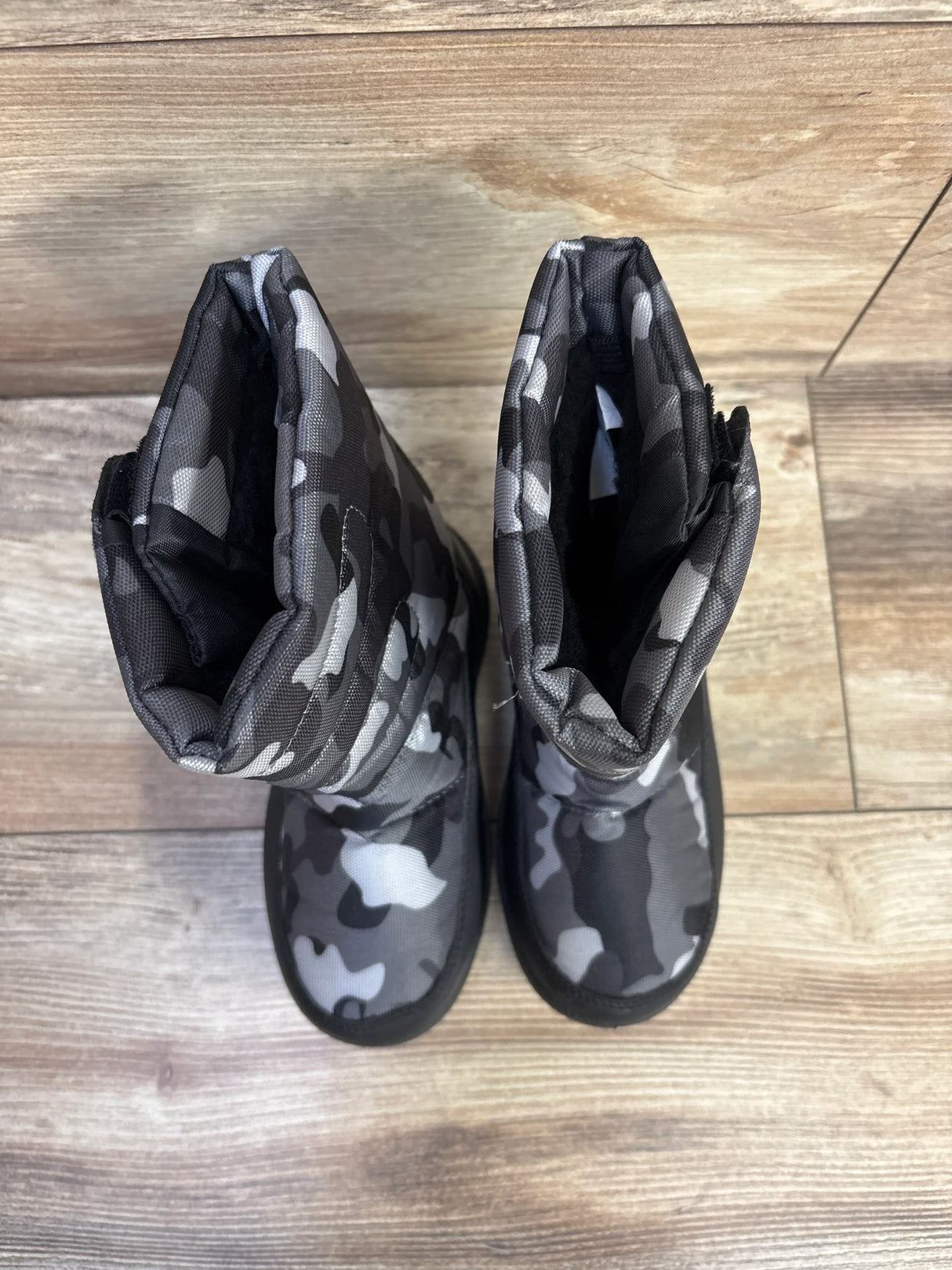Camo Snow Boots Faux Suede Lining, Black sz 10c