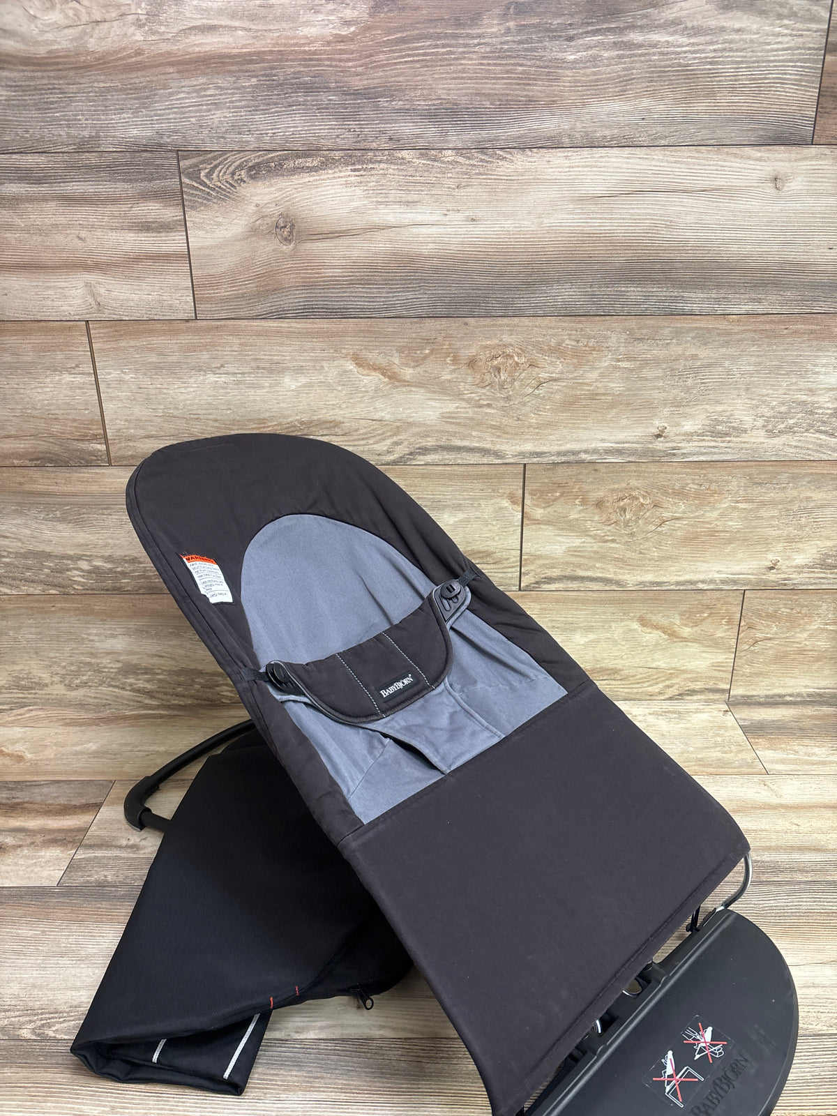 BabyBjörn Balance Soft Bouncer in Black/Dark Grey