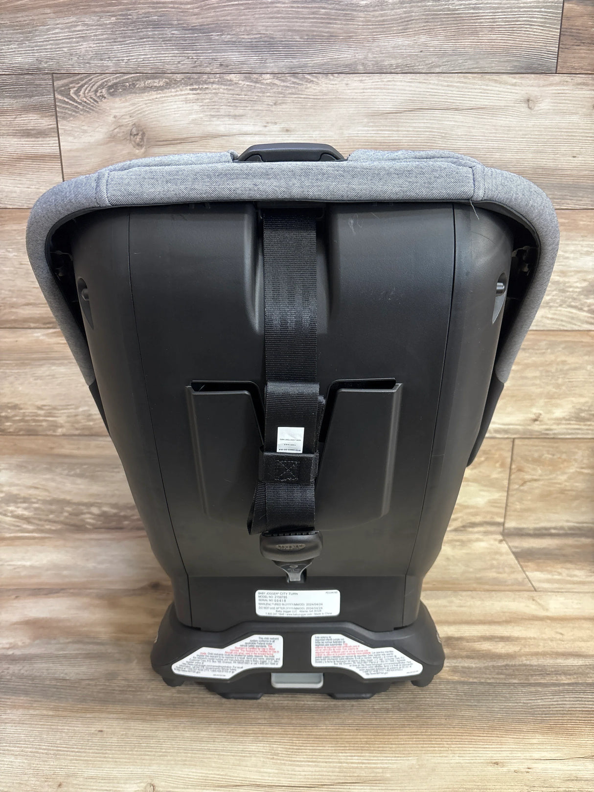 Baby Jogger City Turn Rotating Convertible Car Seat in Onyx Black 4-65lbs.