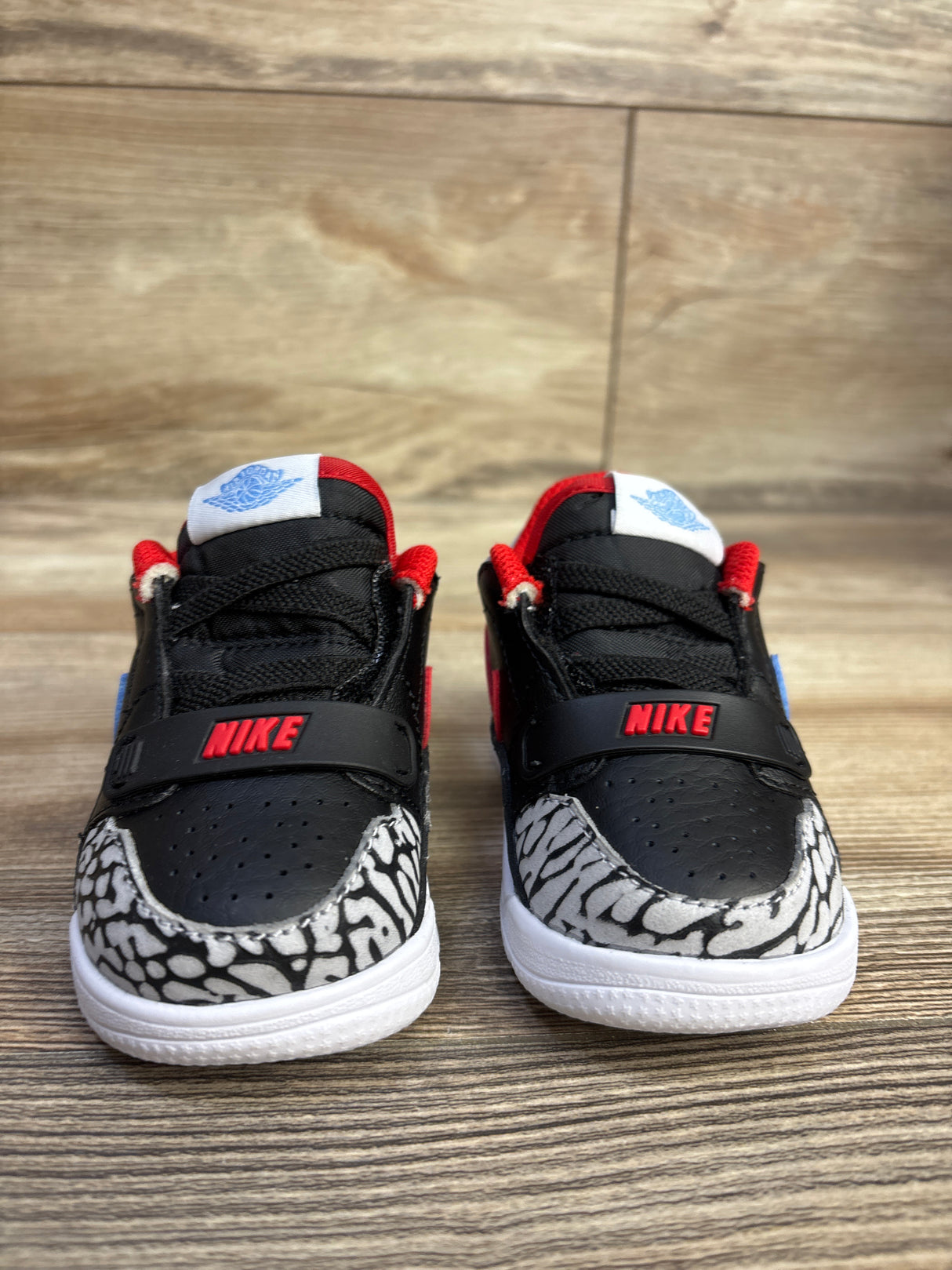NWOT Jordan Legacy 312 Low TD 'Chicago Flag' Sneakers sz 5c