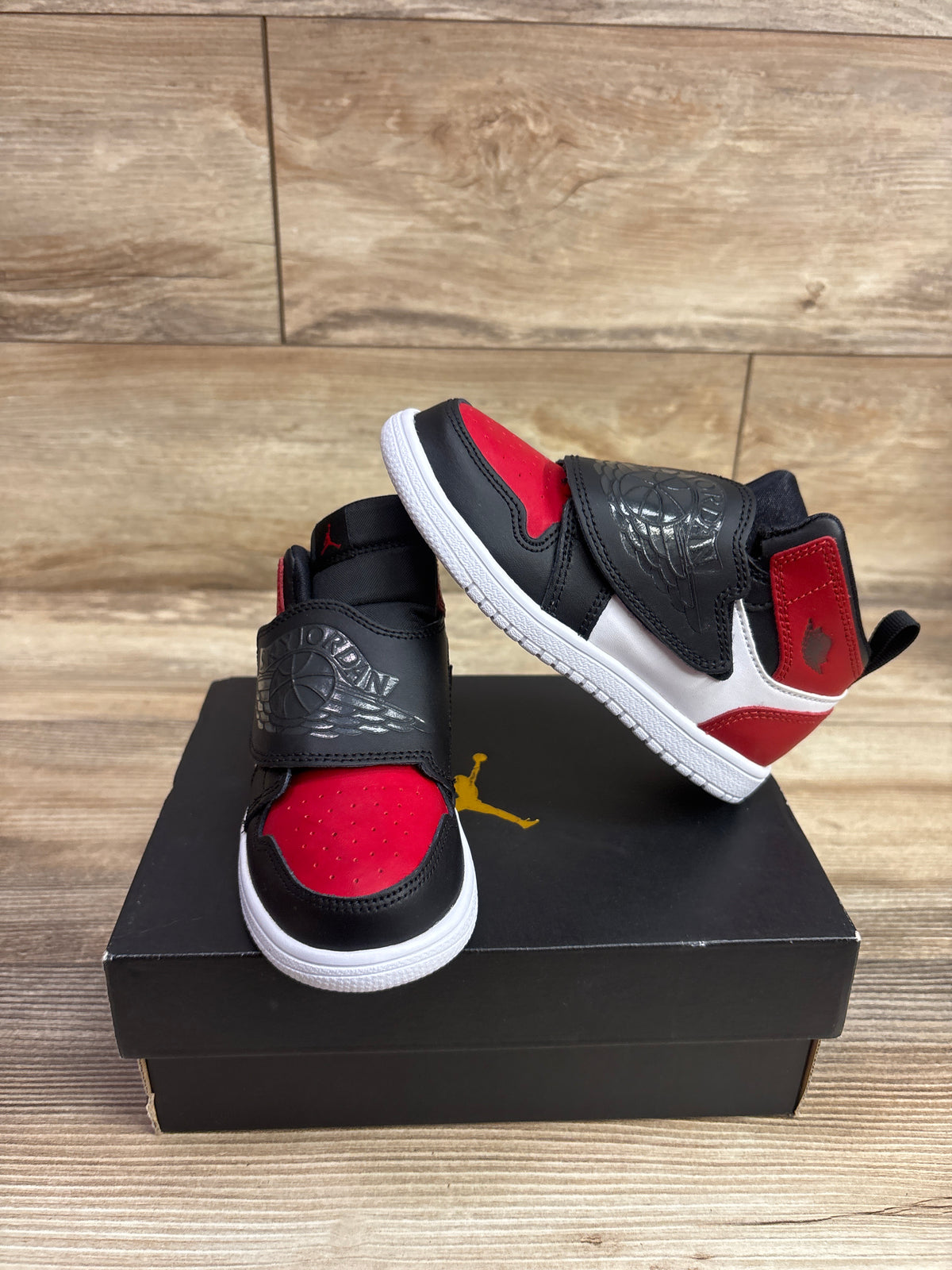 Air Jordan Sky Jordan 1 TD 'Bred Toe' Sneakers sz 10c